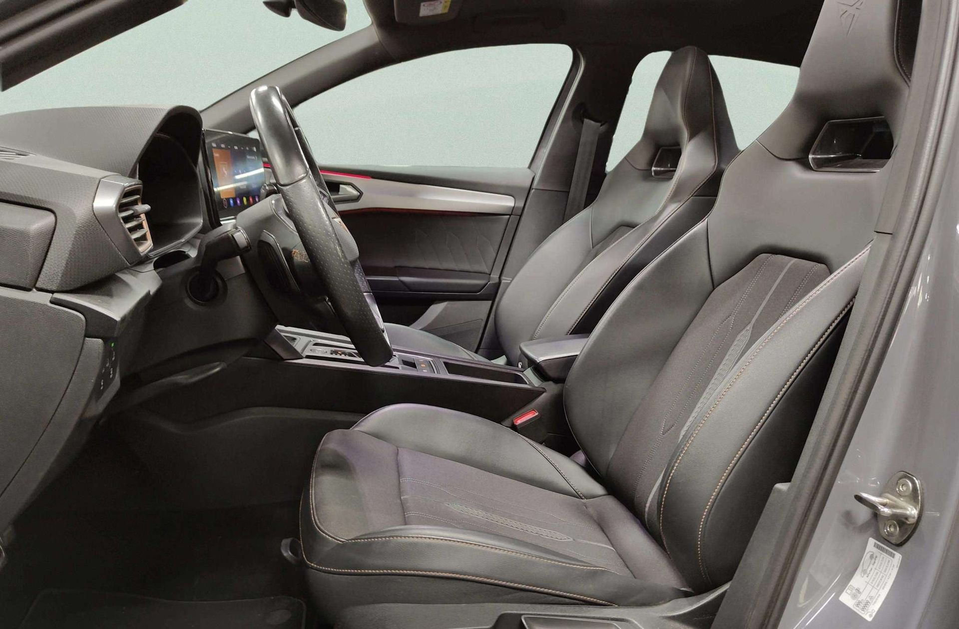 Cupra León 2.0 TSI DSG - foto 21