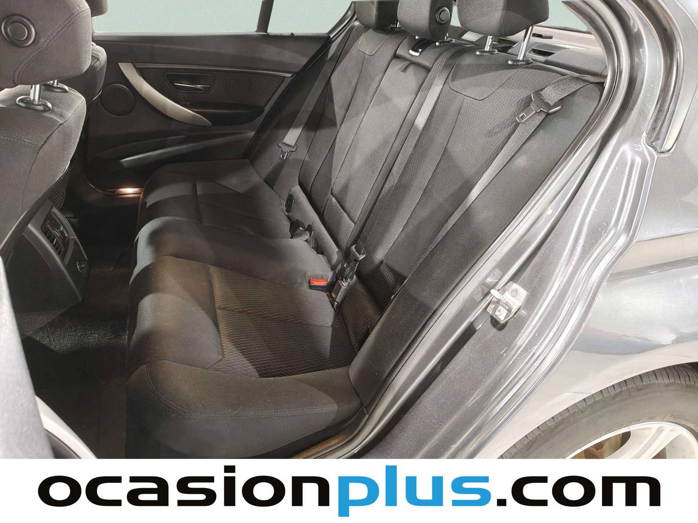 Foto asientos traseros BMW Serie 3 BMW Serie 3 318d (143 CV)