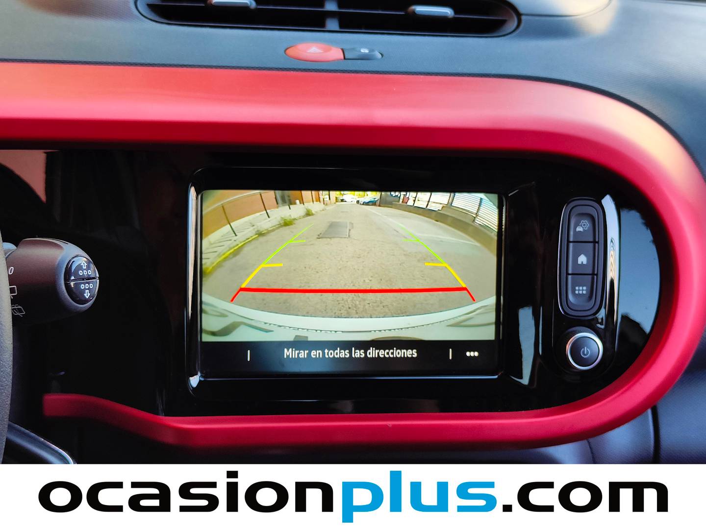 Equipamiento del Renault Twingo RENAULT Twingo Zen TCe (95CV)