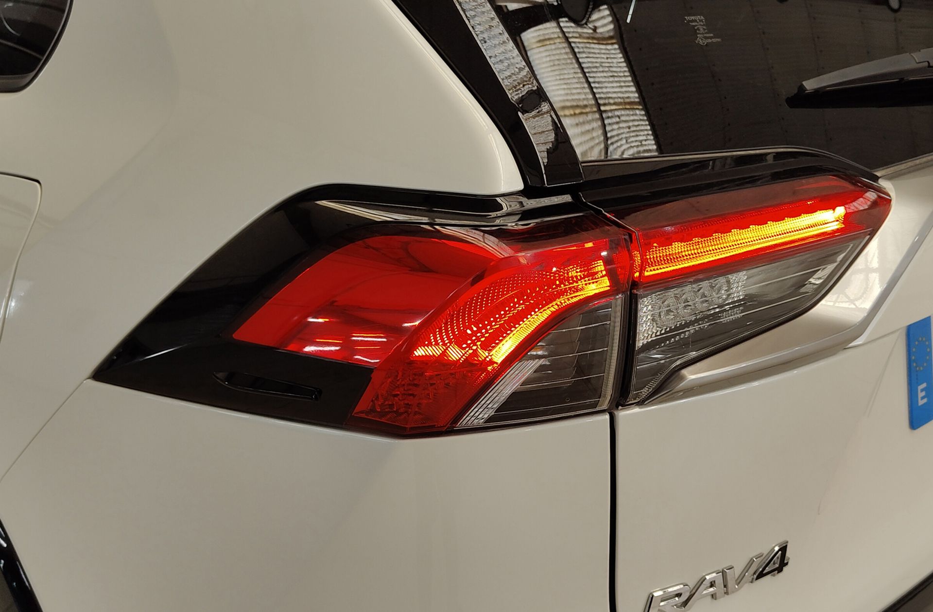 Toyota RAV4 2.5l hybrid Style - foto 15