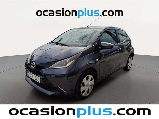 Toyota Aygo 70 x-play business (69 CV) de segunda mano