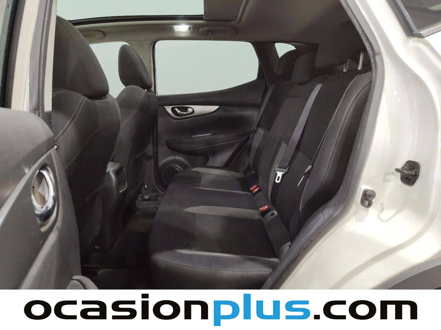 Foto asientos traseros Nissan QASHQAI Nissan Qashqai DIG-T 140 N-Connecta (140 CV)