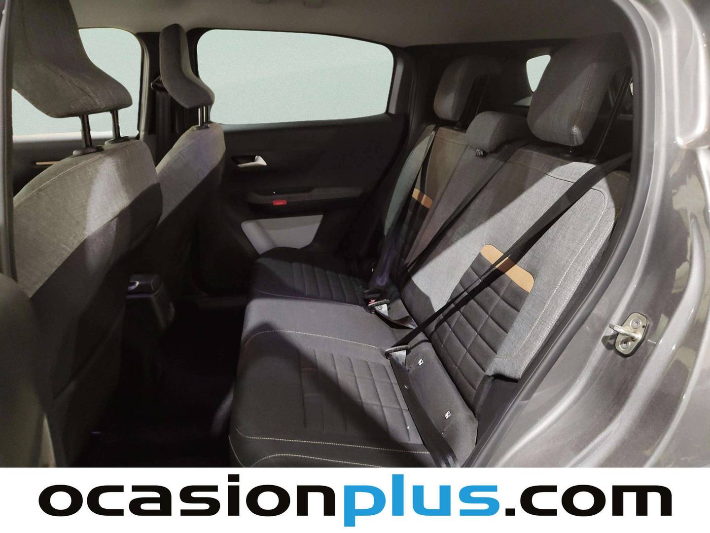 Foto asientos traseros Citroën C3 Aircross Citroën C3 Aircross Hybrid 145 Plus e-DCS6 (145 CV)