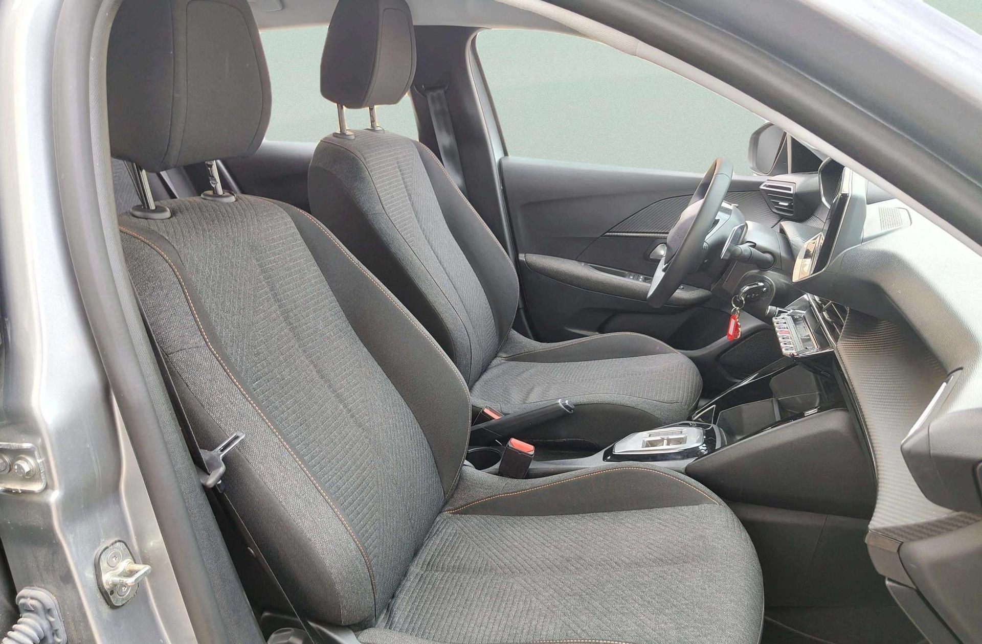 Peugeot 208 Style Hybrid 100 eDCS6 - foto 16