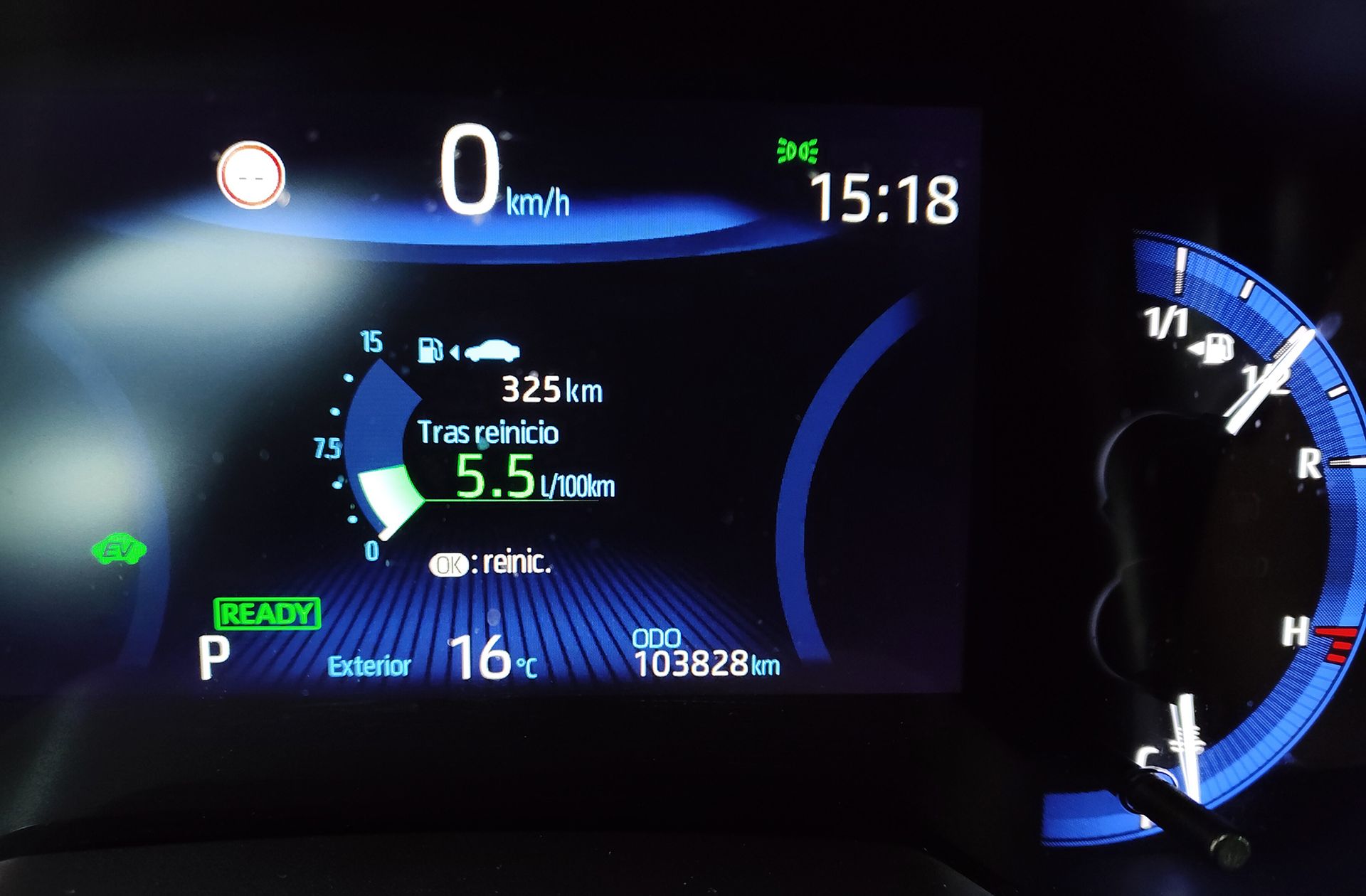 Toyota Corolla Touring Sports 180H Style E-CVT - foto 12