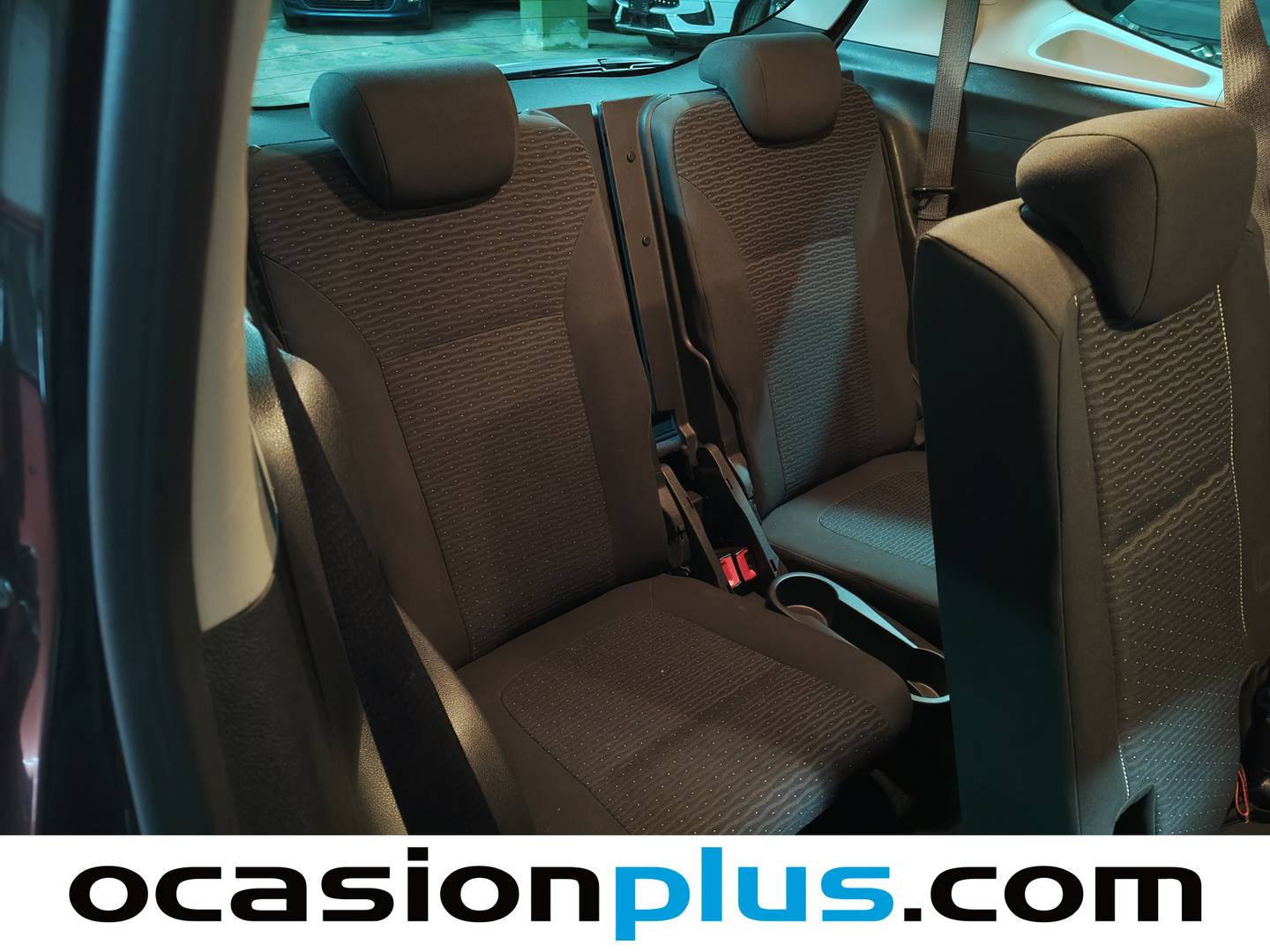 Extras y acabados del Opel Zafira Tourer Opel Zafira Tourer 1.6 CDTi S&S Expression 7 Plazas (120 CV)