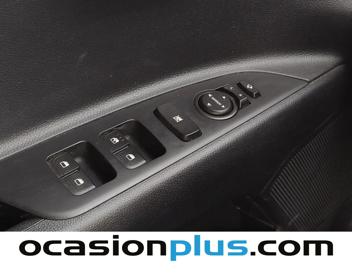 Foto KIA Stonic Kia Stonic 1.0 T-GDi MHEV Drive DCT (120 CV)