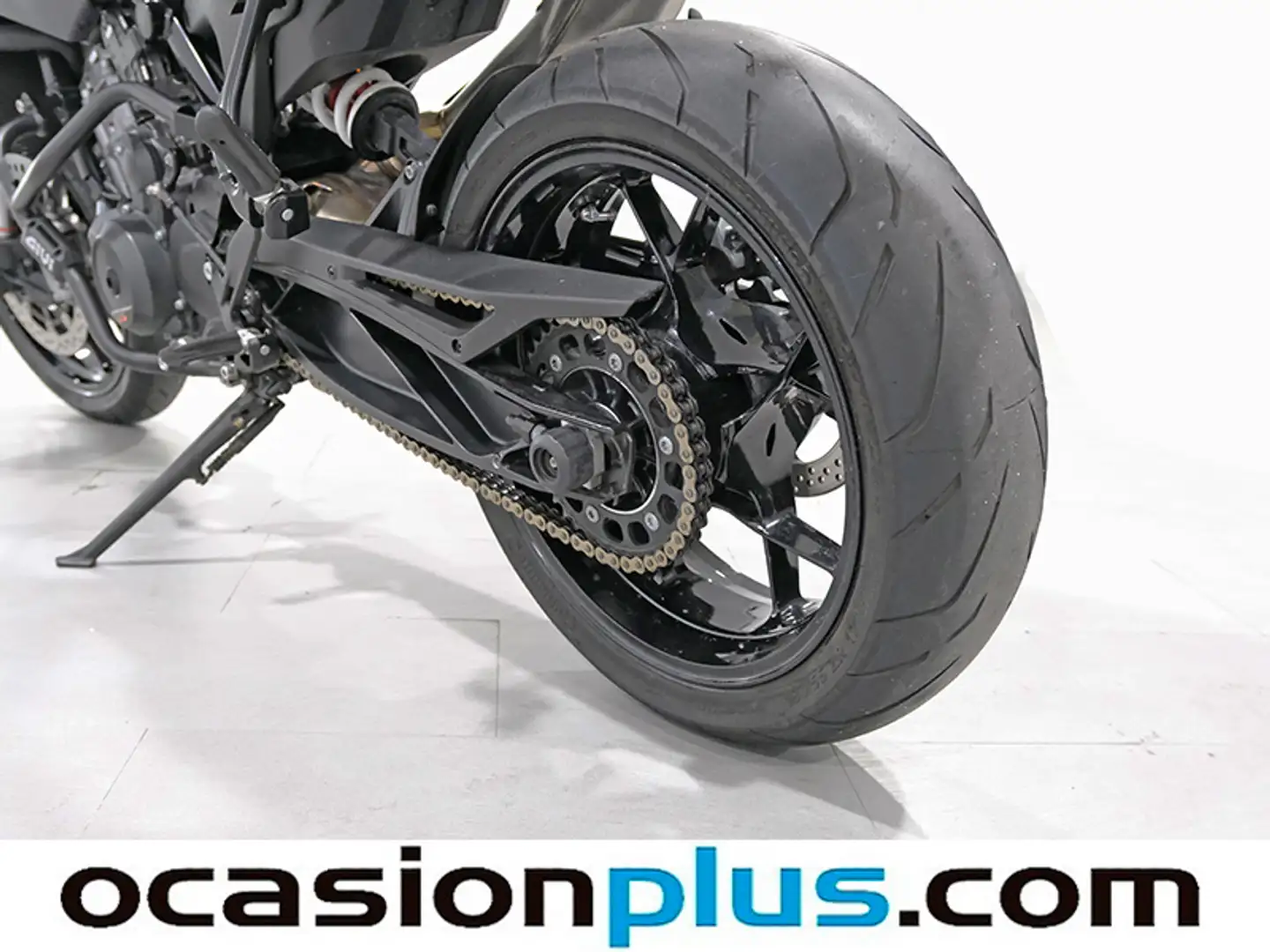 Foto KTM 890 DUKE L KTM 890 DUKE L 890 DUKE L (95 Cv)