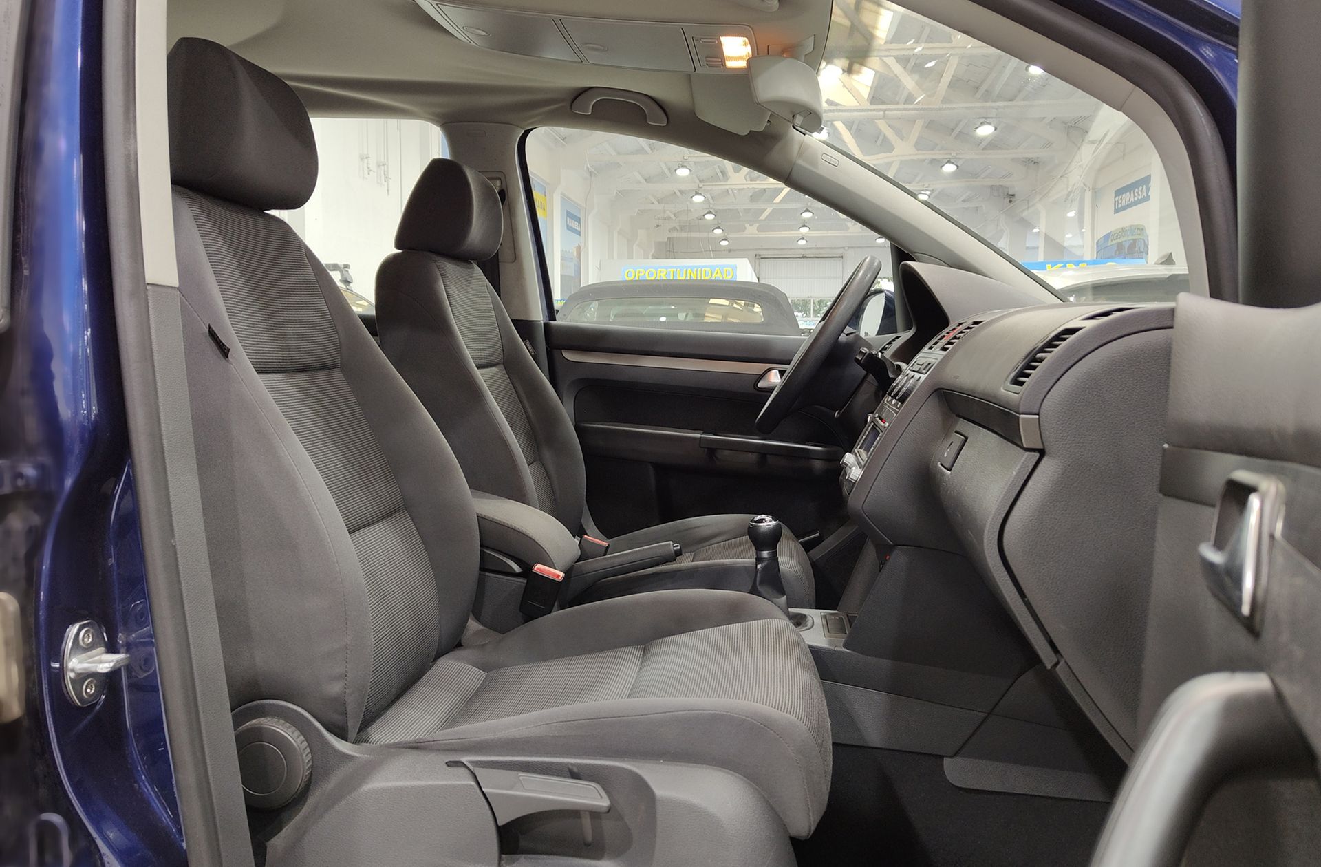Volkswagen Touran Edition 1.9 TDI - foto 14