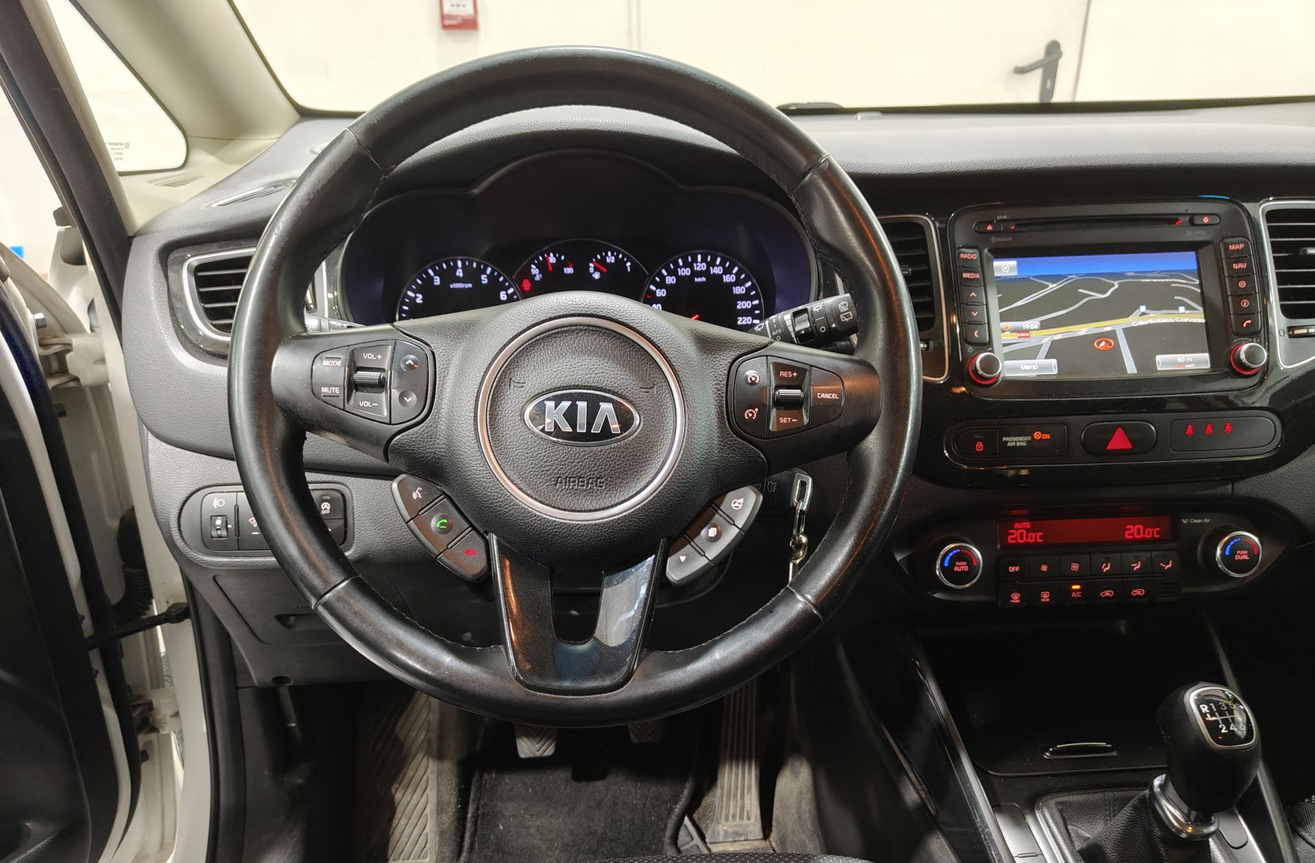 Kia Carens 1.6 GDi Uefa Euro 2016 Eco-Dynamics - foto 24