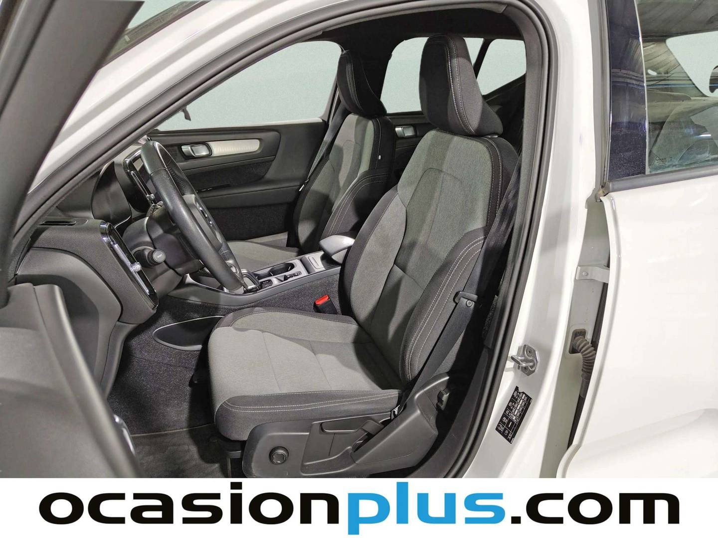 Foto asientos delanteros Volvo XC40 Volvo XC40 T3 Momentum Pro Auto (163 CV)