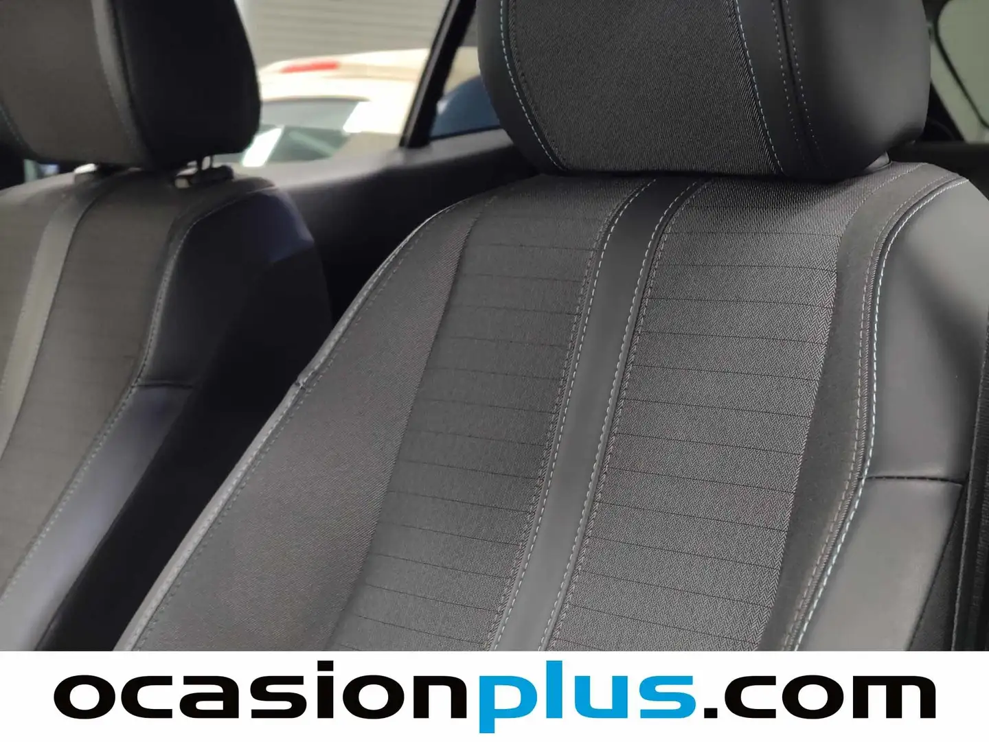 Foto Peugeot 2008 Peugeot 2008 PureTech 100 S&S Allure (100 CV)