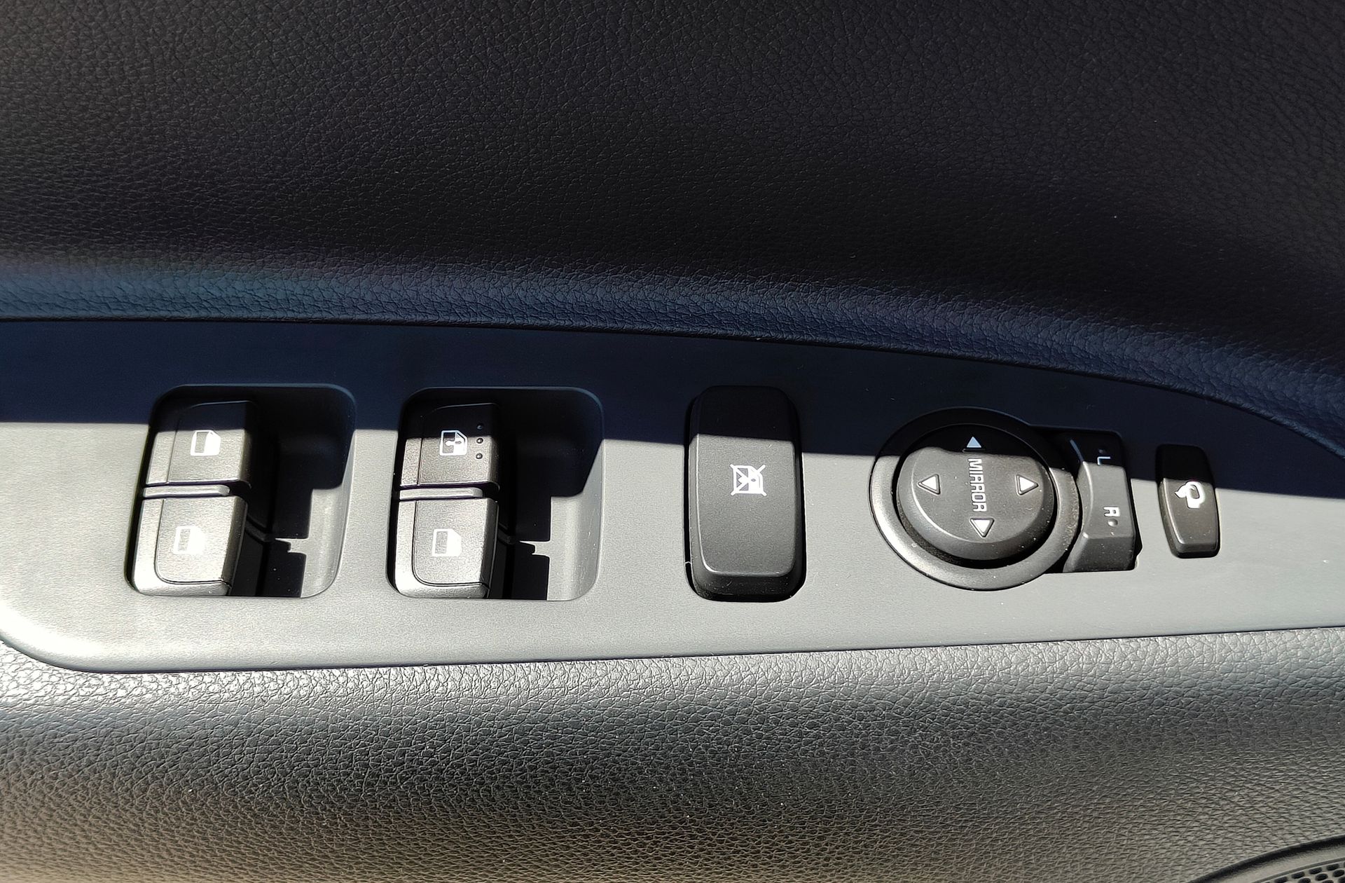 Kia Stonic 1.0 T-GDi MHEV Drive - foto 17