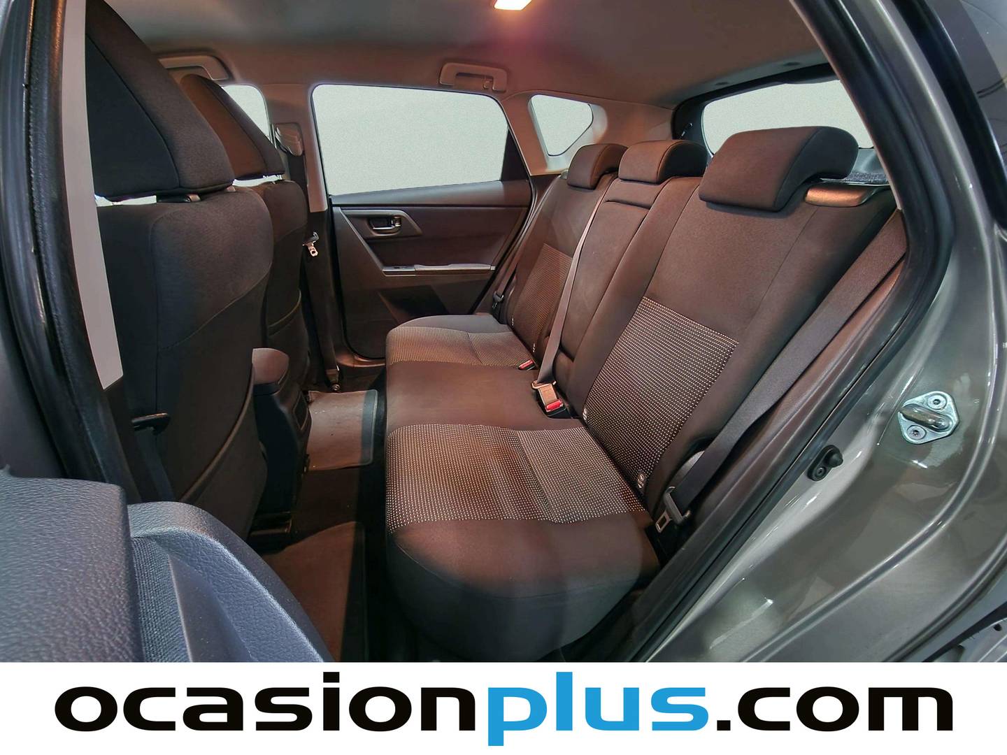 Foto asientos traseros Toyota Auris Toyota Auris 130 Active (132 CV)