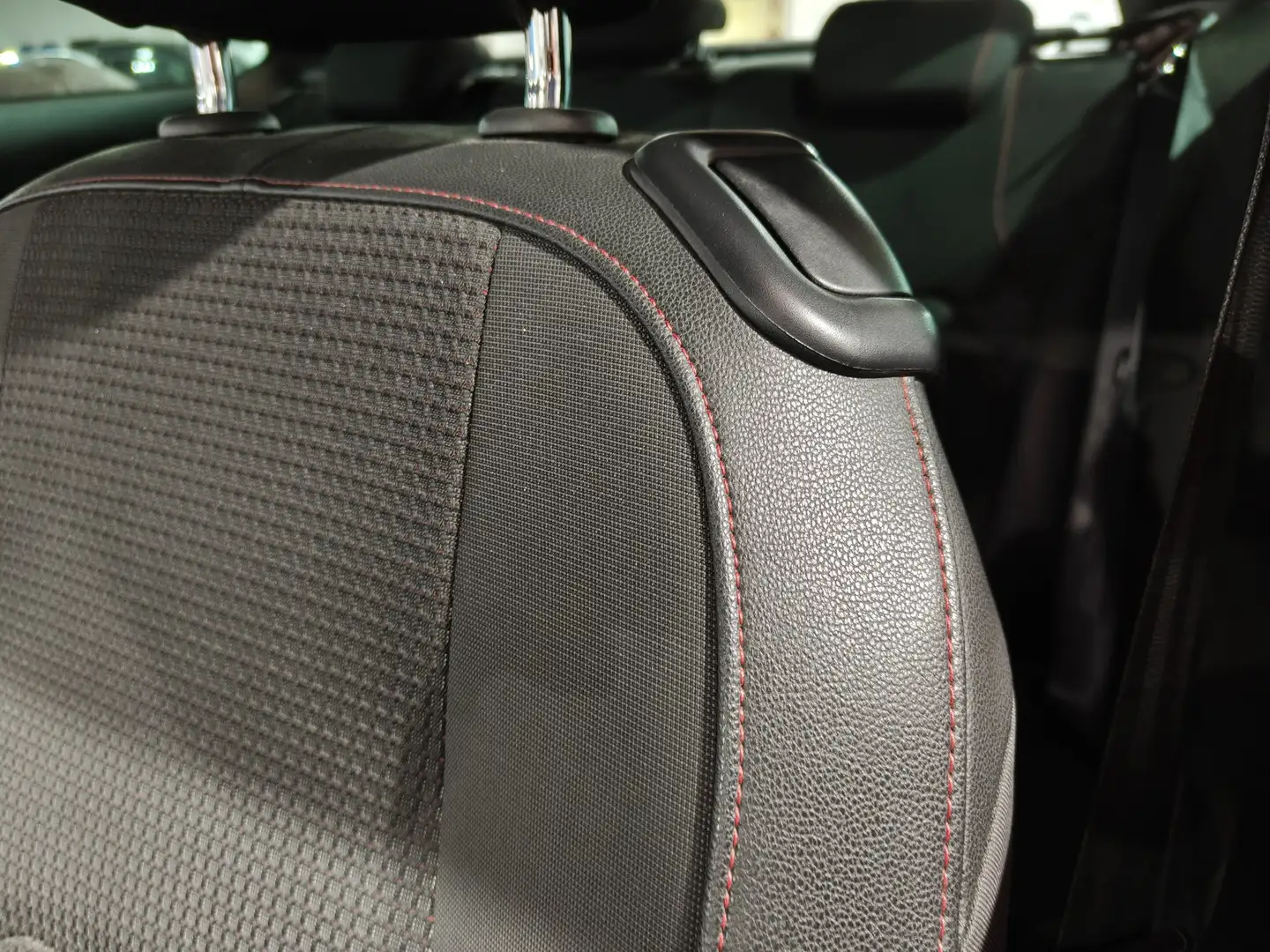 Foto Seat León SEAT León SC 2.0 TDI S&S FR Limited Edition (150 CV)