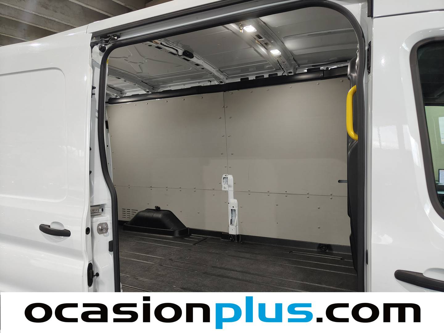 Fotos maletero Ford Transit FORD Transit 350 L3 68kWh Trend RWD (184CV)BEV