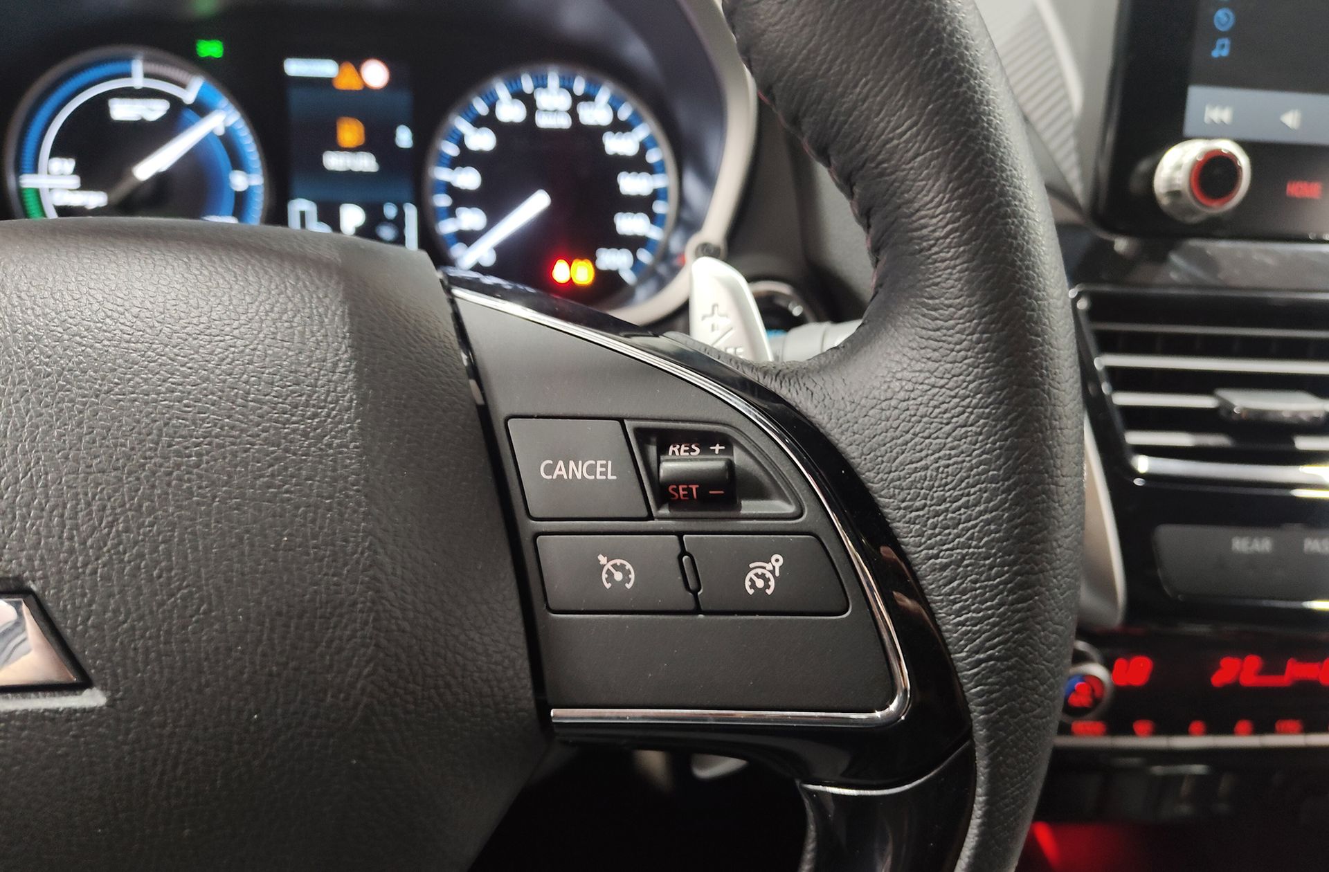 Mitsubishi Eclipse Cross 2.4 PHEV Kaiteki 4WD - foto 26