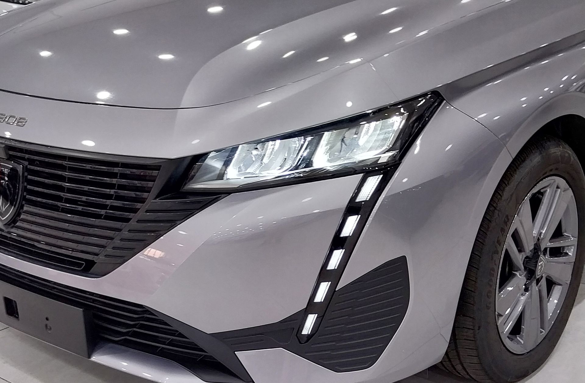 Peugeot 308 PureTech 130 Active EAT8 - foto 13