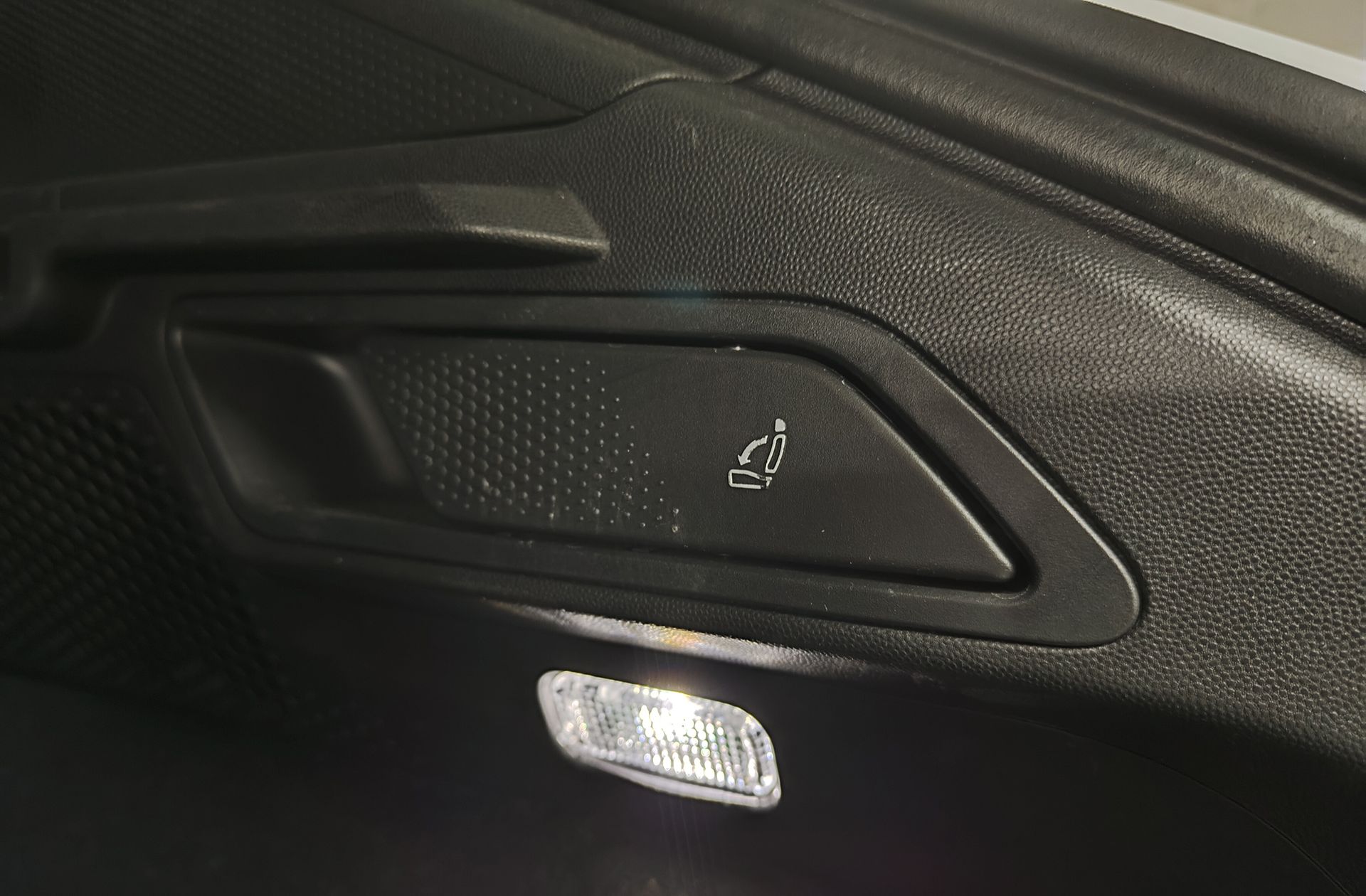 Porsche Macan - foto 23