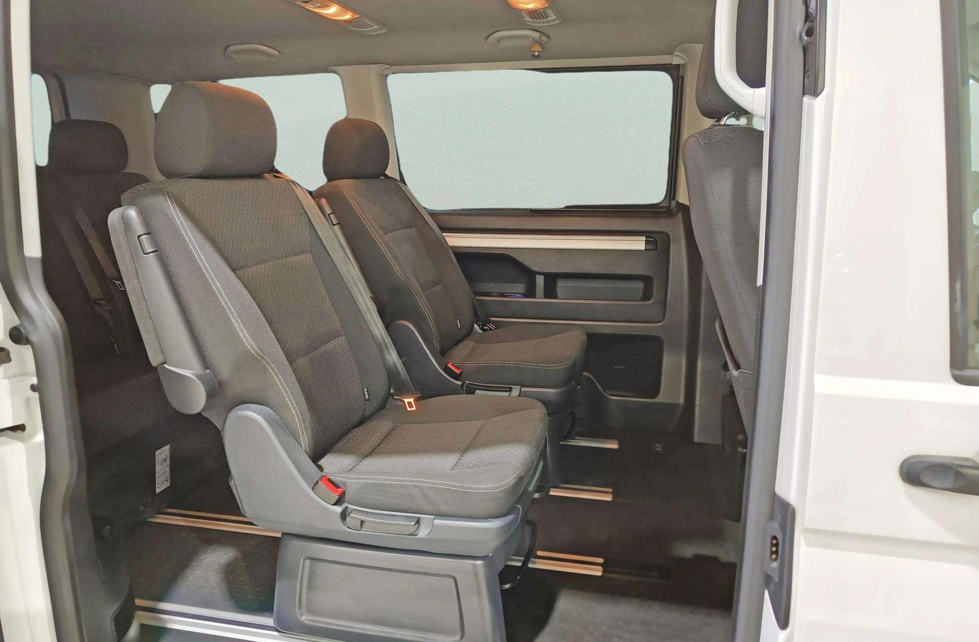 Volkswagen Multivan Outdoor Corto 2.0 TDI BMT DSG 7 plazas - foto 16