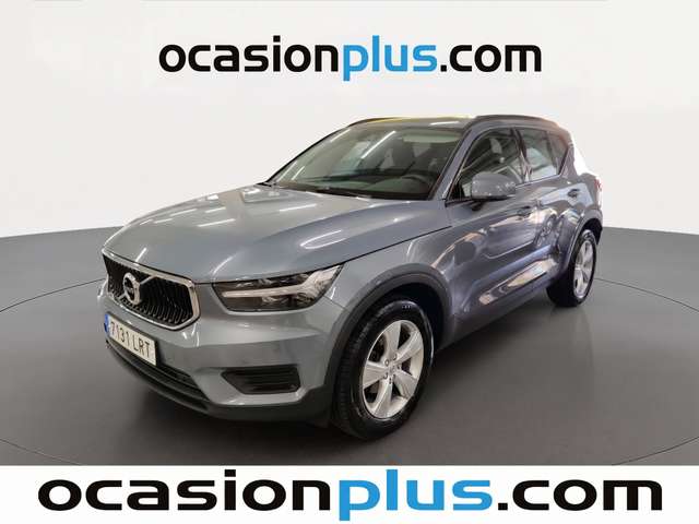 Volvo XC40 T2 Momentum Core (129 CV) de segunda mano