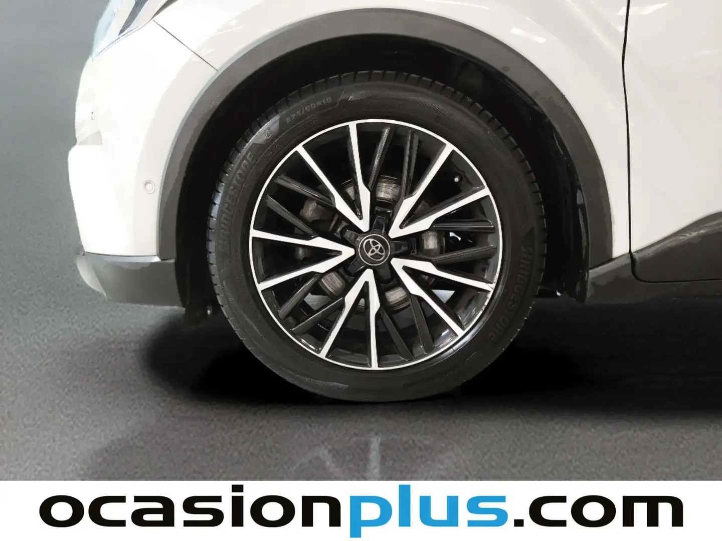 Foto Toyota C-HR Toyota C-HR 1.8 125H Advance (122 CV)