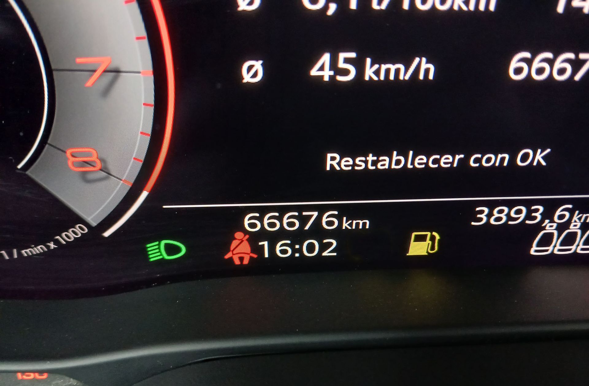 Audi Q2 Advanced 30 TFSI - foto 8