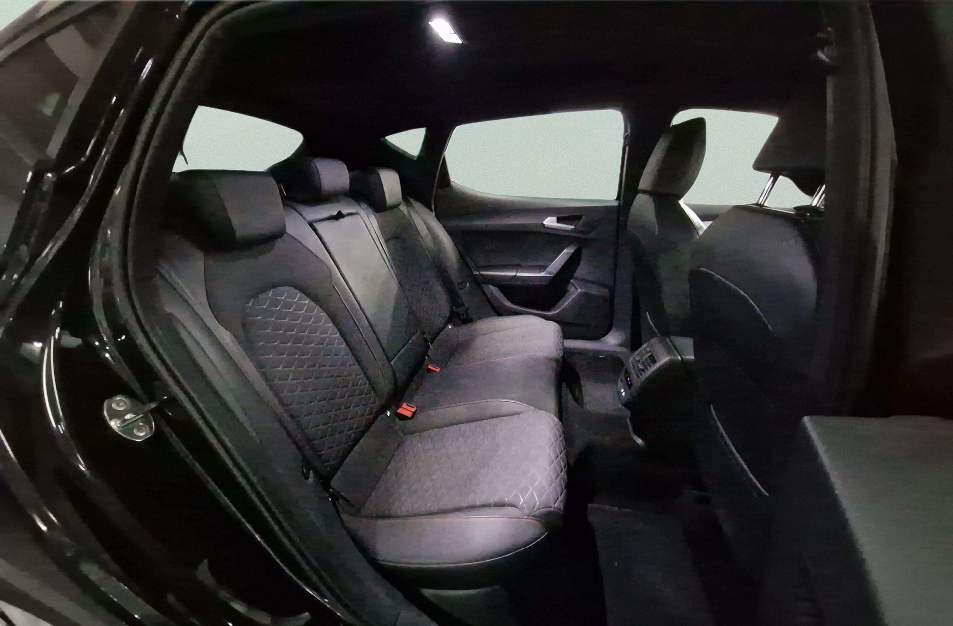 SEAT León 1.0 TSI FR 25 Aniversario - foto 21