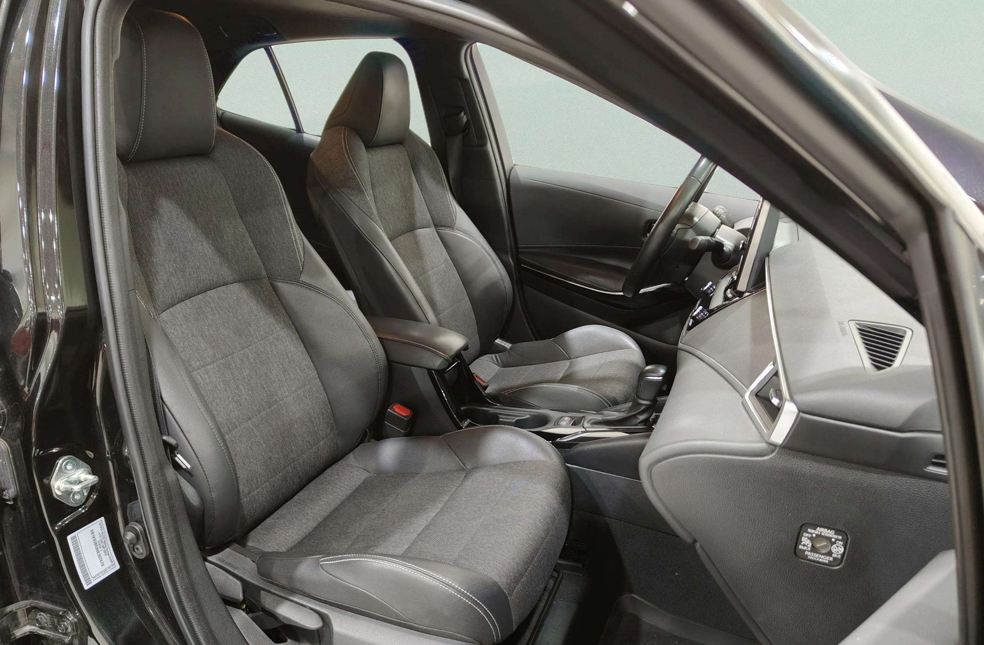Toyota Corolla 140H Style Edition - foto 20