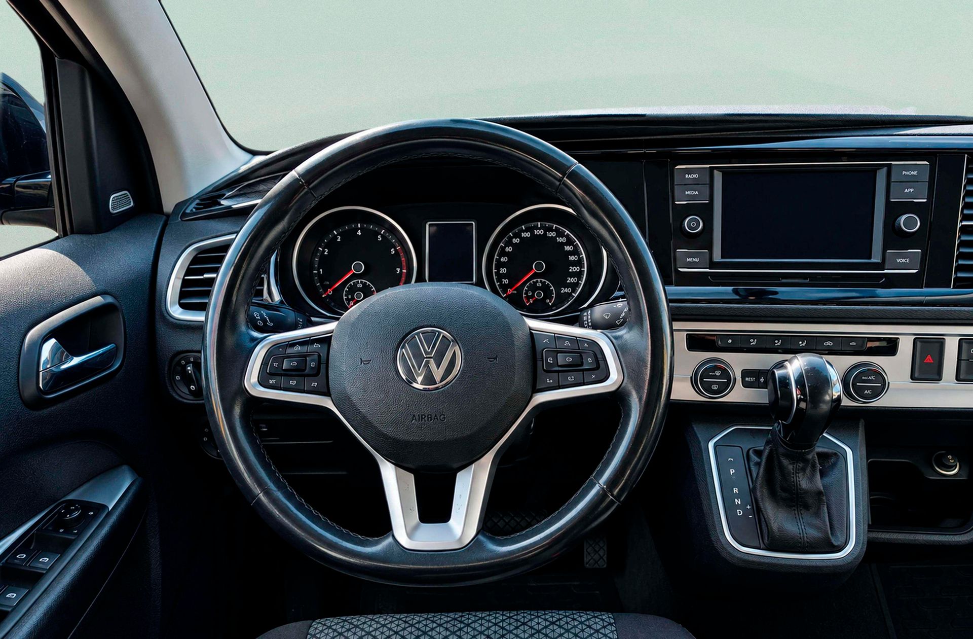 Volkswagen Multivan Origin Batalla Corta 2.0 TDI BMT DSG 7 plazas - foto 17