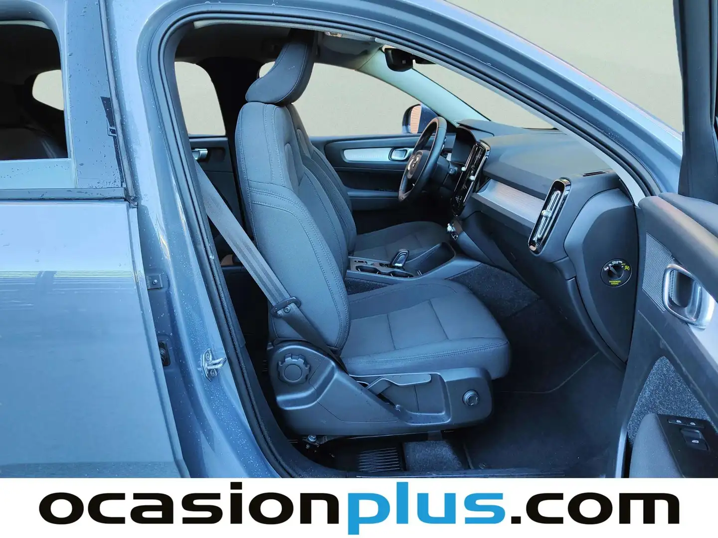 Foto Volvo XC40 Volvo XC40 T3 Momentum Pro Auto (163 CV)