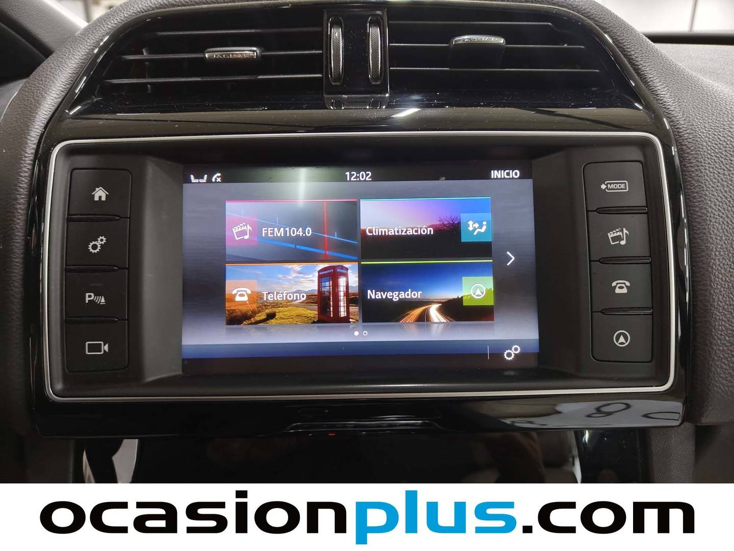 Foto Jaguar F-Pace Jaguar F-PACE 2.0T i4 Prestige AWD Auto (250 CV)