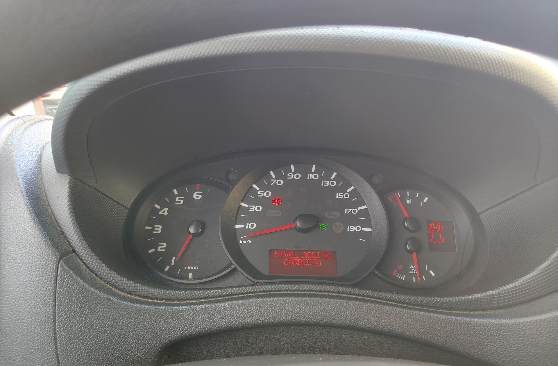 Nissan NV400 Furgon 2.3 dCi Comfort 3.5T L2H2 FWD 3 plazas - foto 17