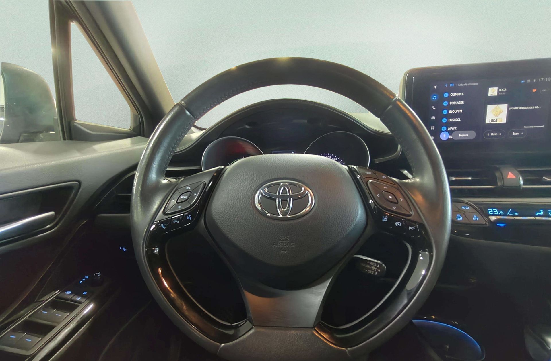 Toyota C-HR 180H Advance - foto 22