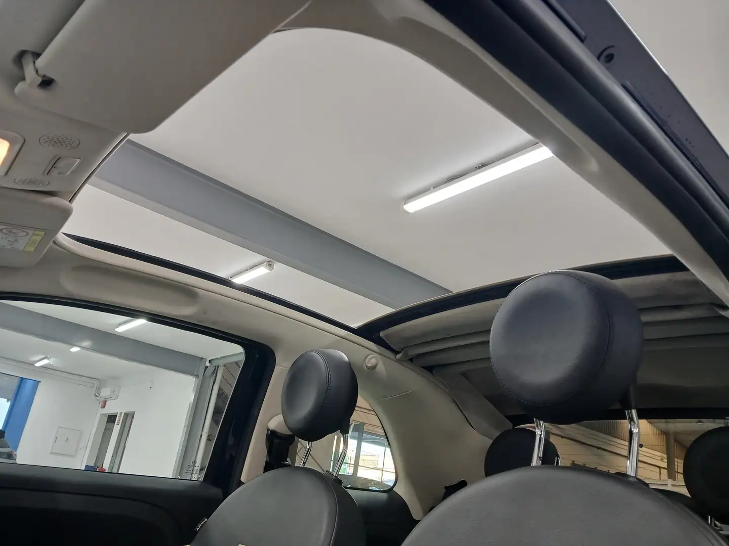 Foto Fiat 500C Fiat 500C 1.0 Hybrid Dolcevita (70 CV)