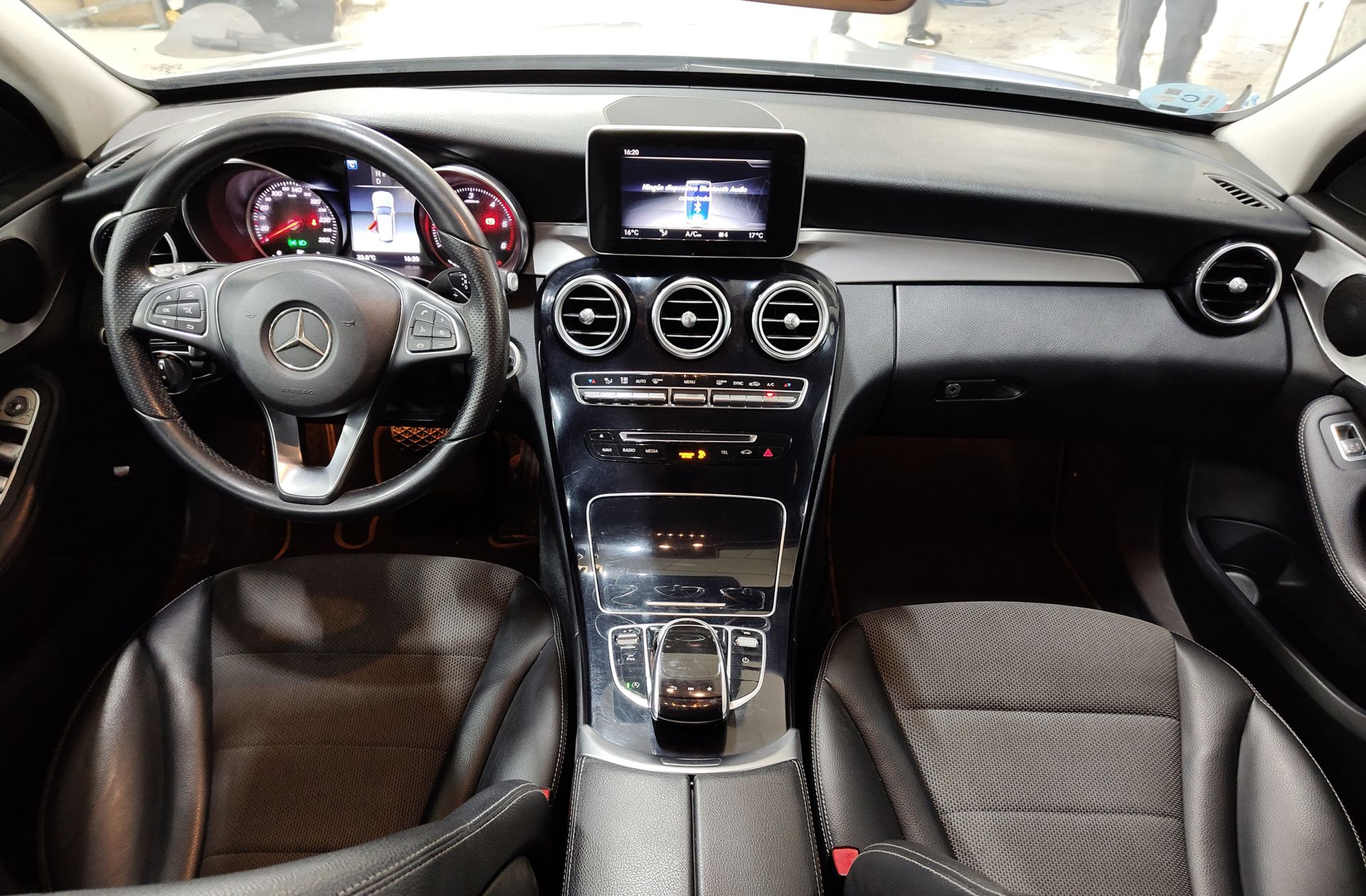 Mercedes-Benz Clase C Estate 220 d Pack AMG - foto 6