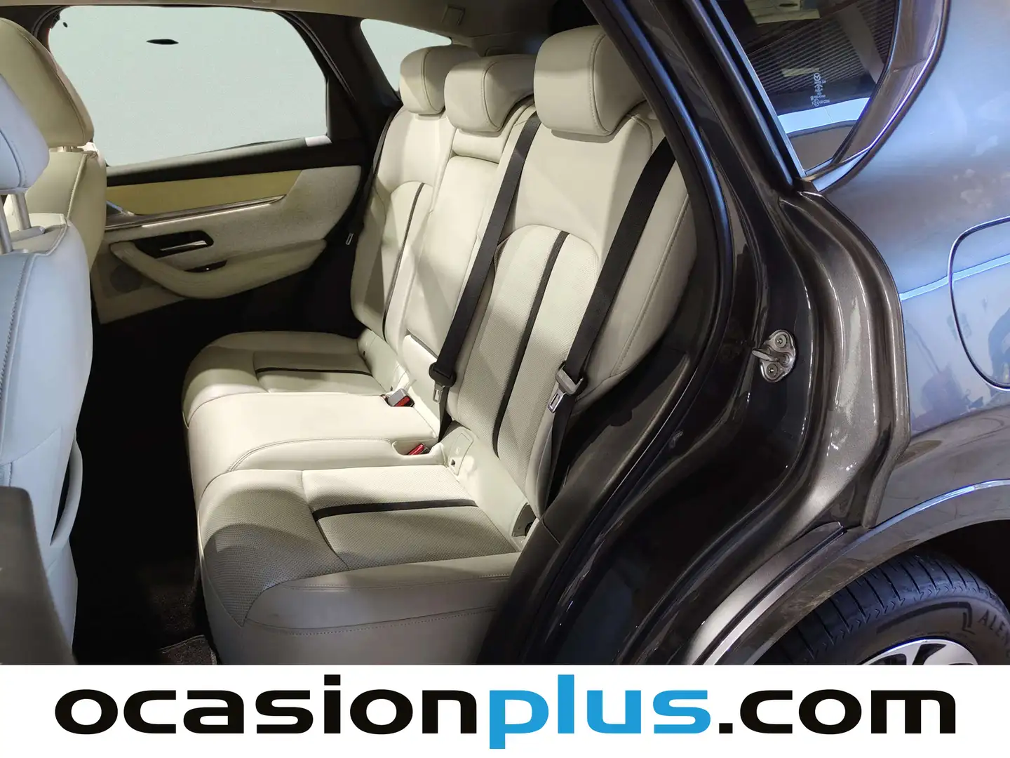 Foto Mazda CX-60 Mazda CX-60 2.5 e-Skyactiv PHEV Takumi (327 CV)