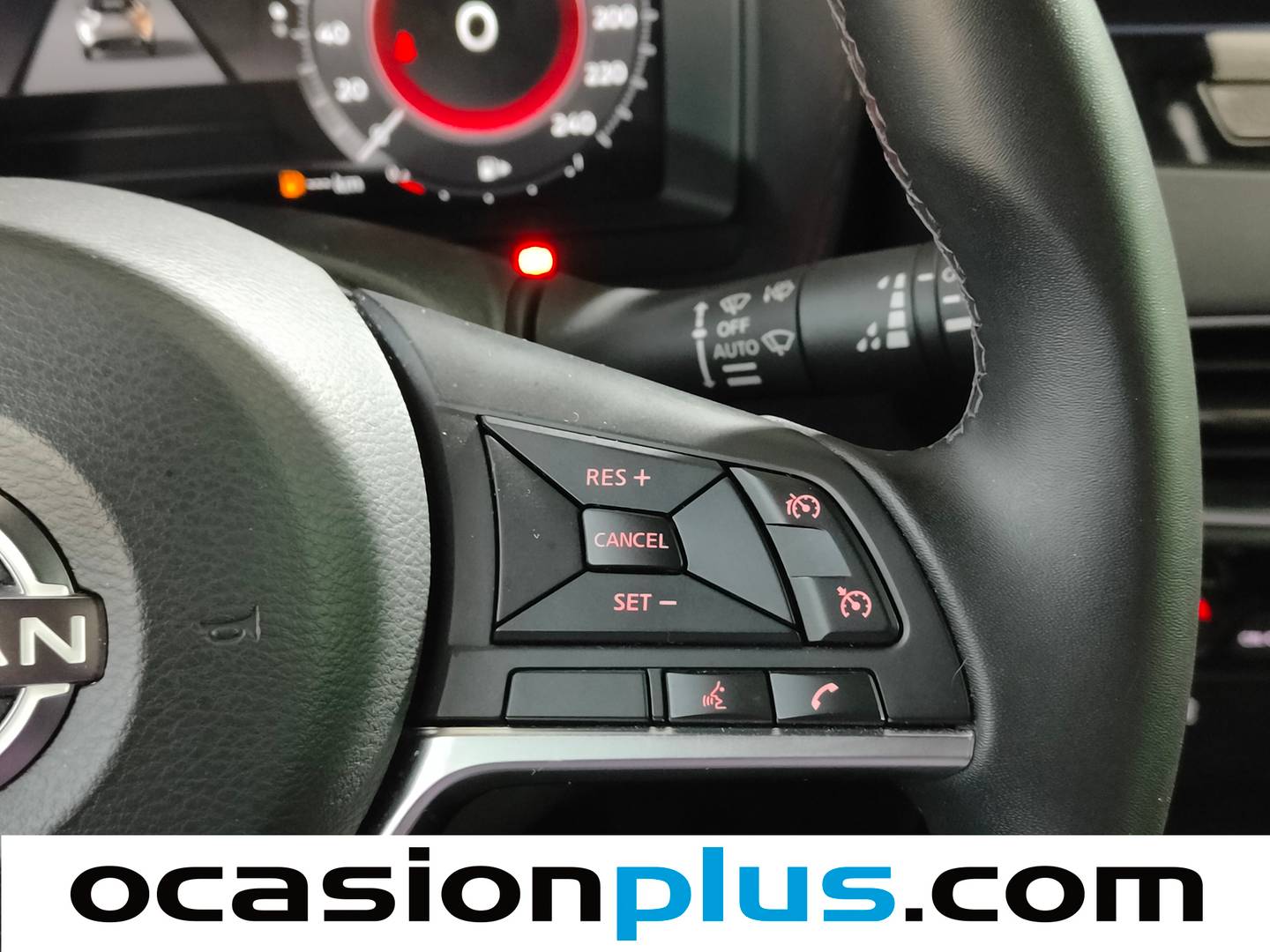 Foto Nissan JUKE Nissan Juke DIG-T N-Connecta 4x2 (114 CV)