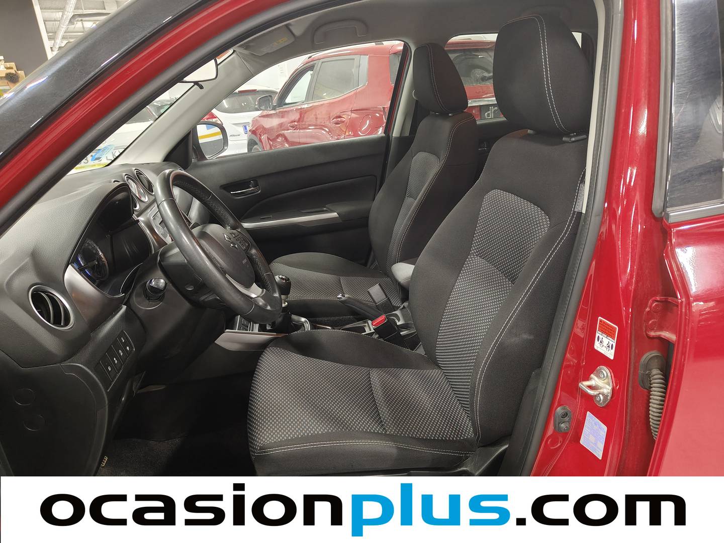 Foto asientos delanteros Suzuki Vitara Suzuki Vitara 1.4 T Mild Hybrid GLE (129 CV)