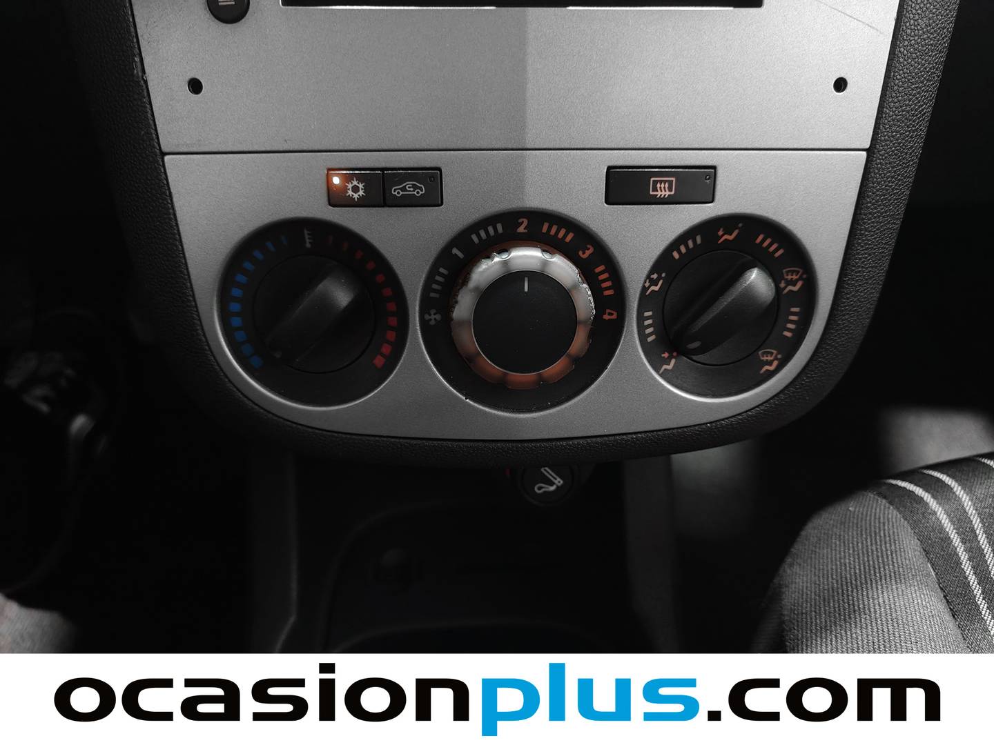 Equipamiento del Opel Corsa Opel Corsa 1.2 111 Years (85 CV)