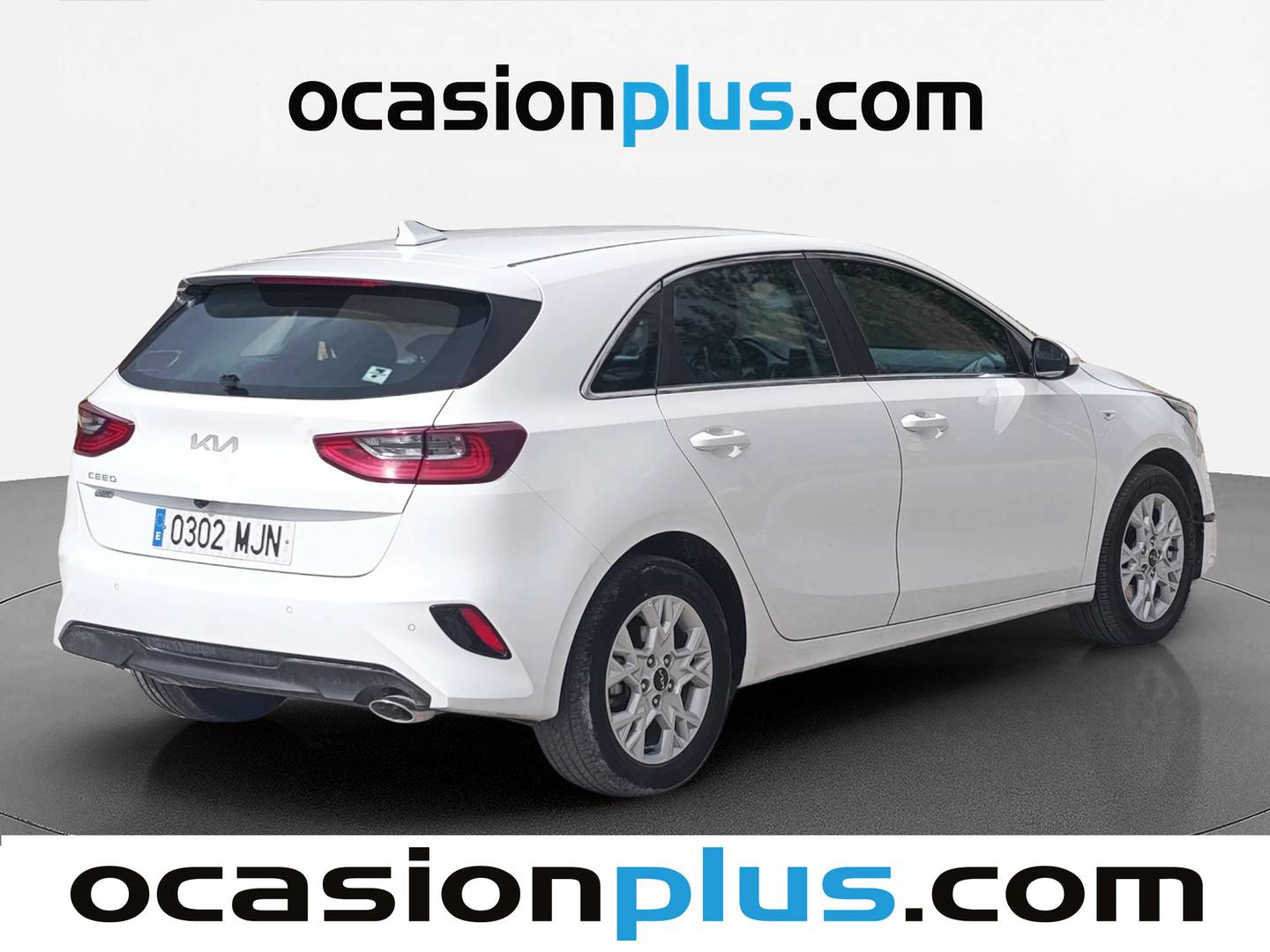 Foto trasera KIA Ceed KIA Ceed 1.6 MHEV iMT Drive (136 CV) derecha