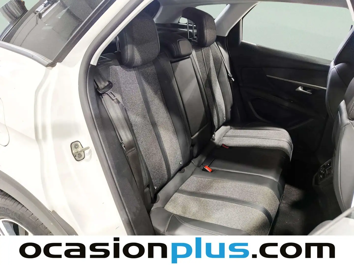 Foto Peugeot 3008 Peugeot 3008 PureTech 130 Allure EAT8 (130 CV)