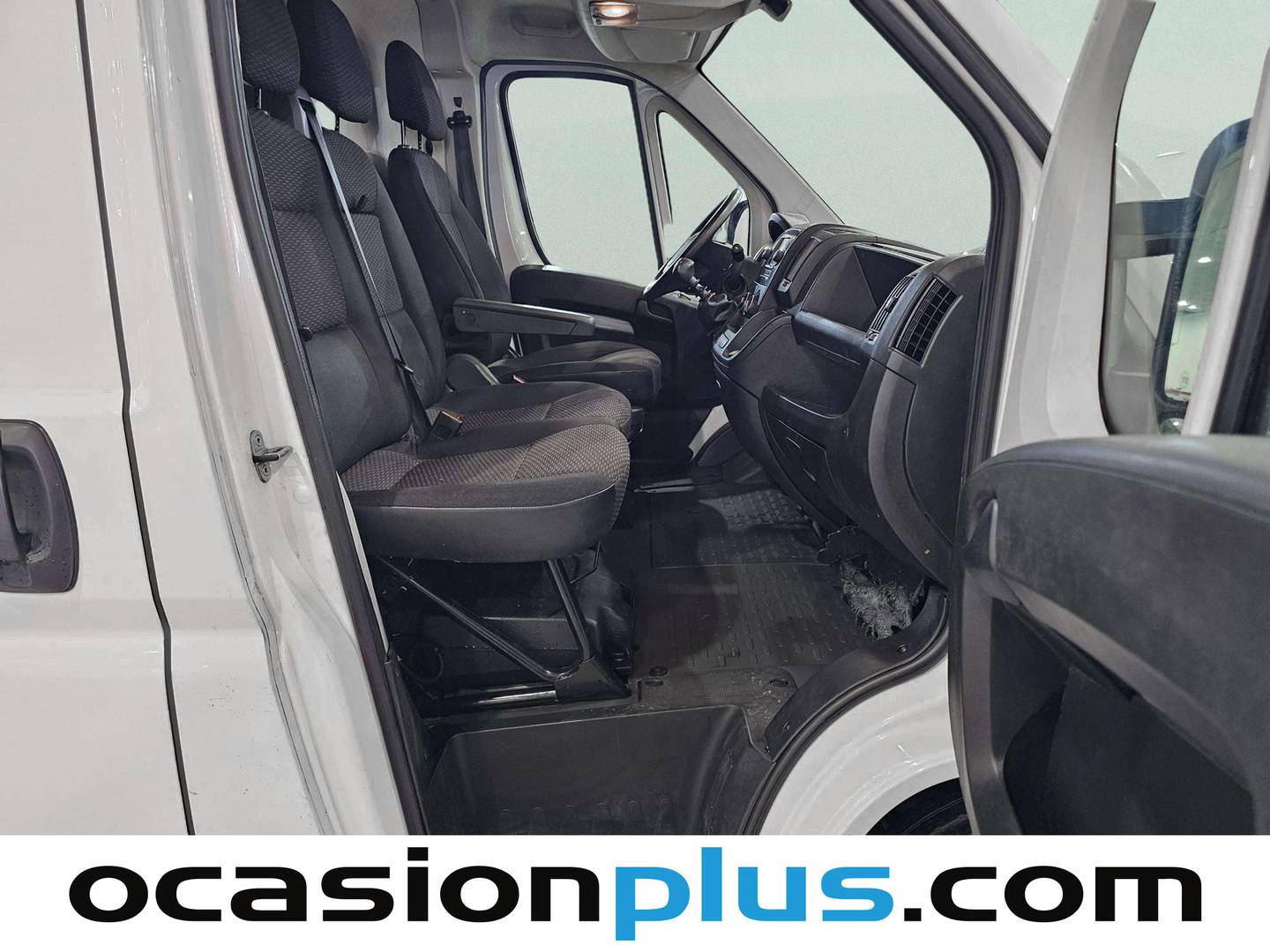 Peugeot Boxer Peugeot Boxer Furgon BlueHDi 140 S&S Pack 335 L2H2 (140 CV) km 0