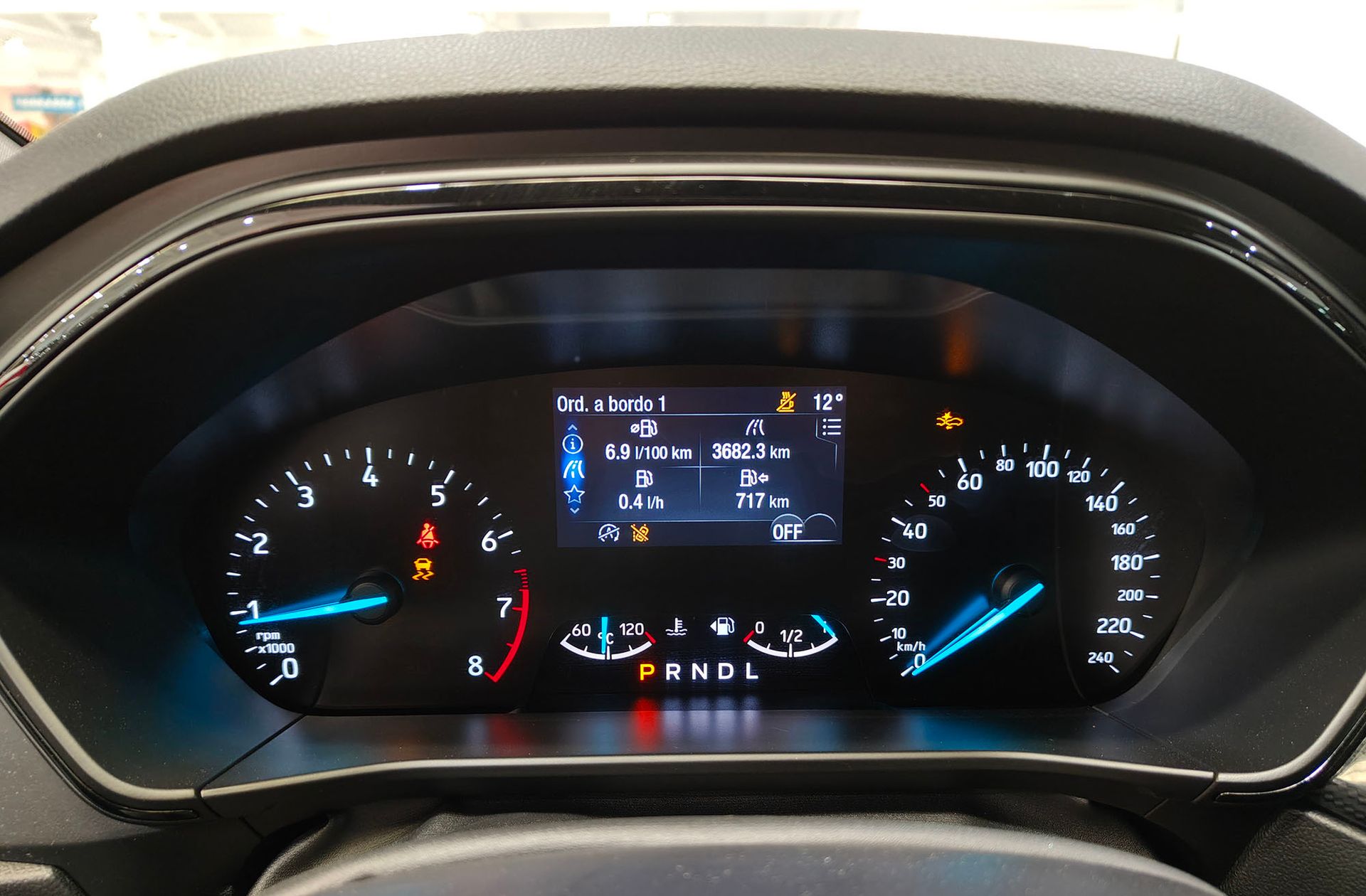 Ford Focus 1.0 EcoBoost MHEV ST-Line - foto 27