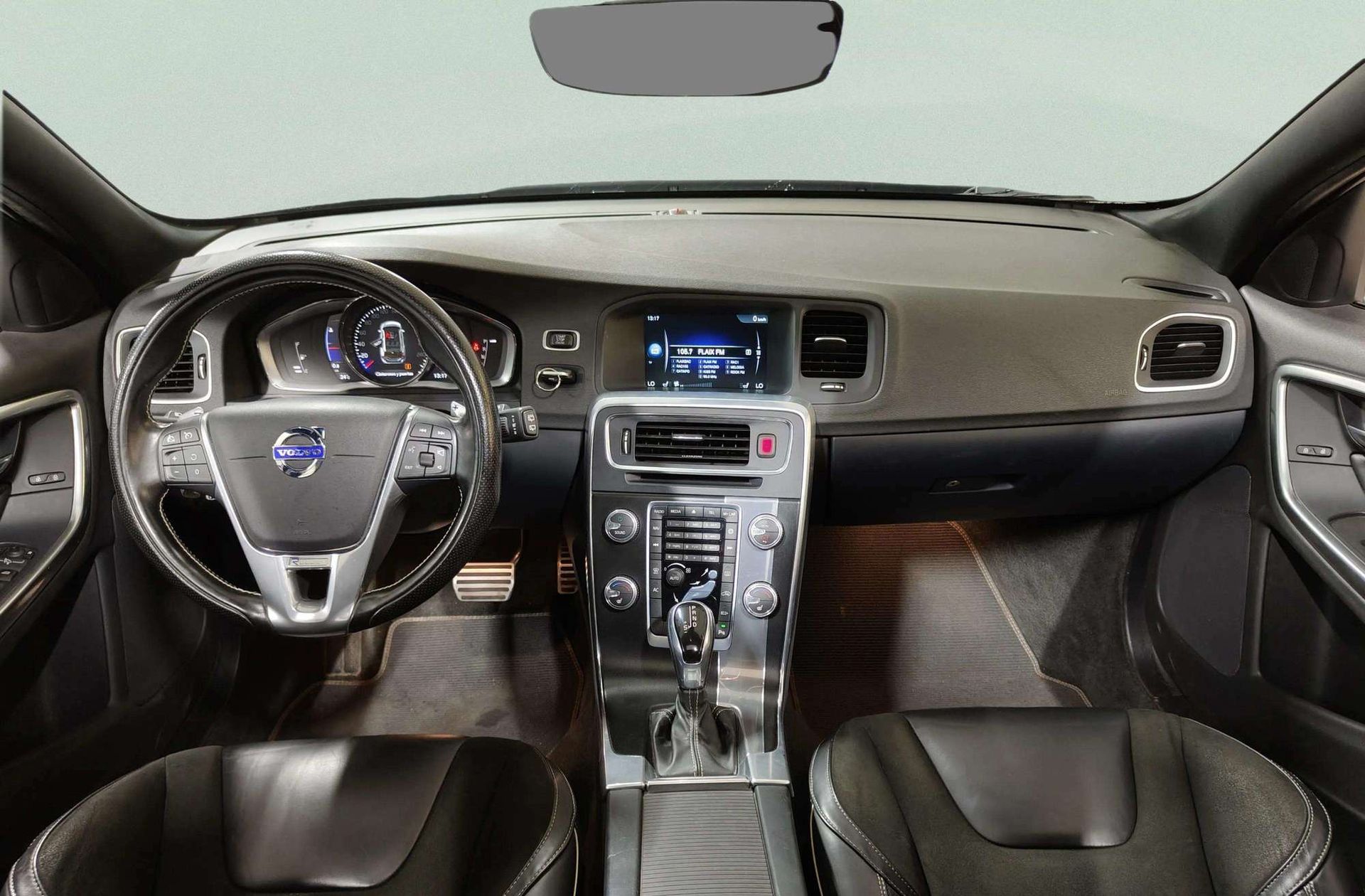 Volvo V60 D3 R-Design Momentum - foto 9