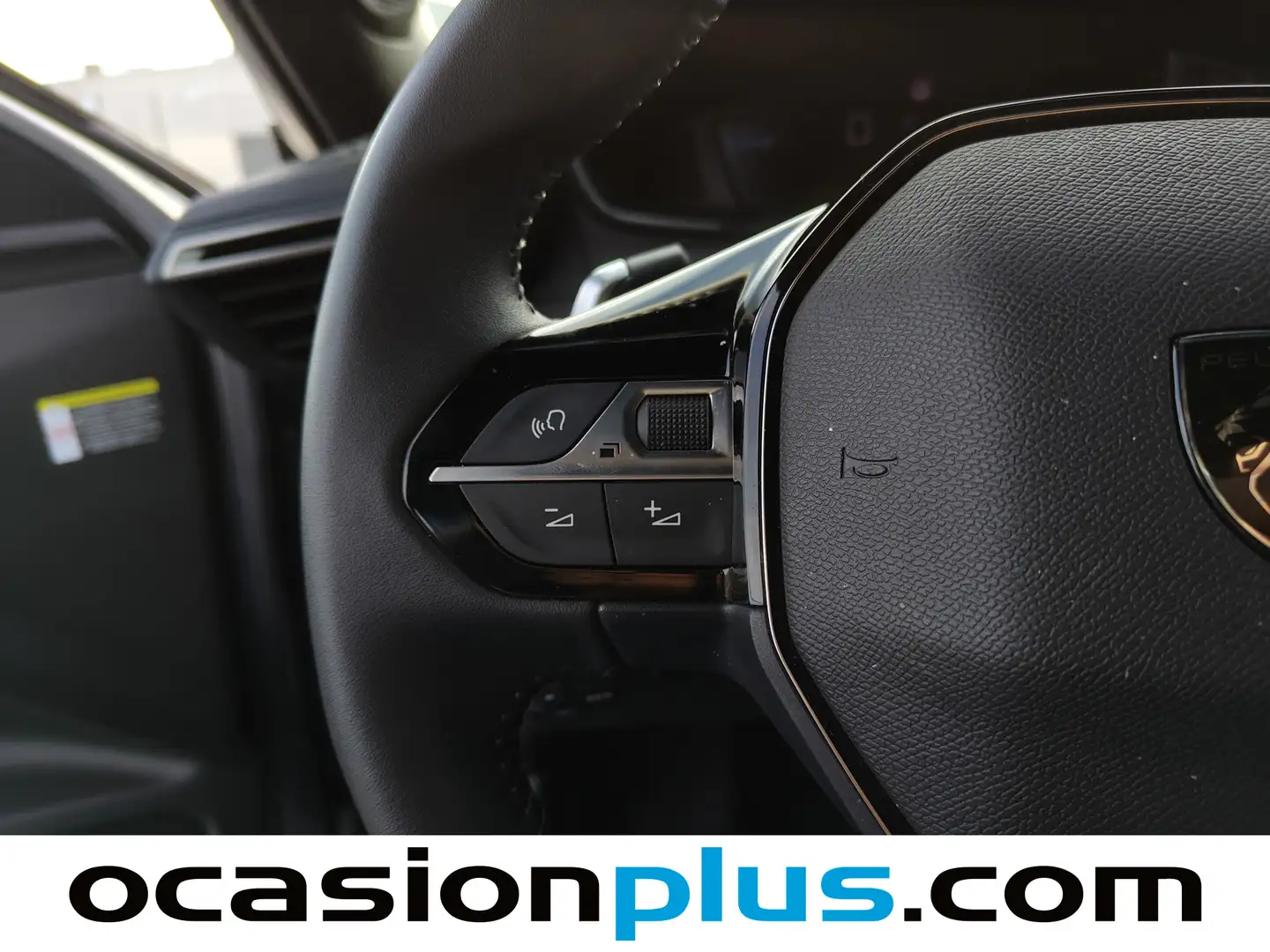 Foto Peugeot 2008 Peugeot 2008 Allure Hybrid eDCS6  (136 CV)