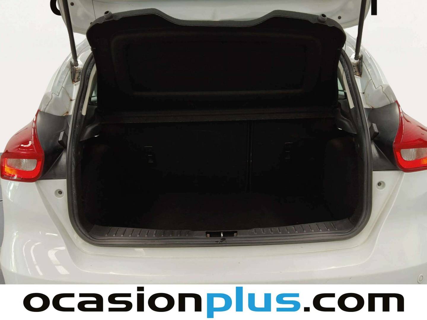 Fotos maletero Ford Focus Ford Focus 1.0 Ecoboost S&S Titanium (125 CV)