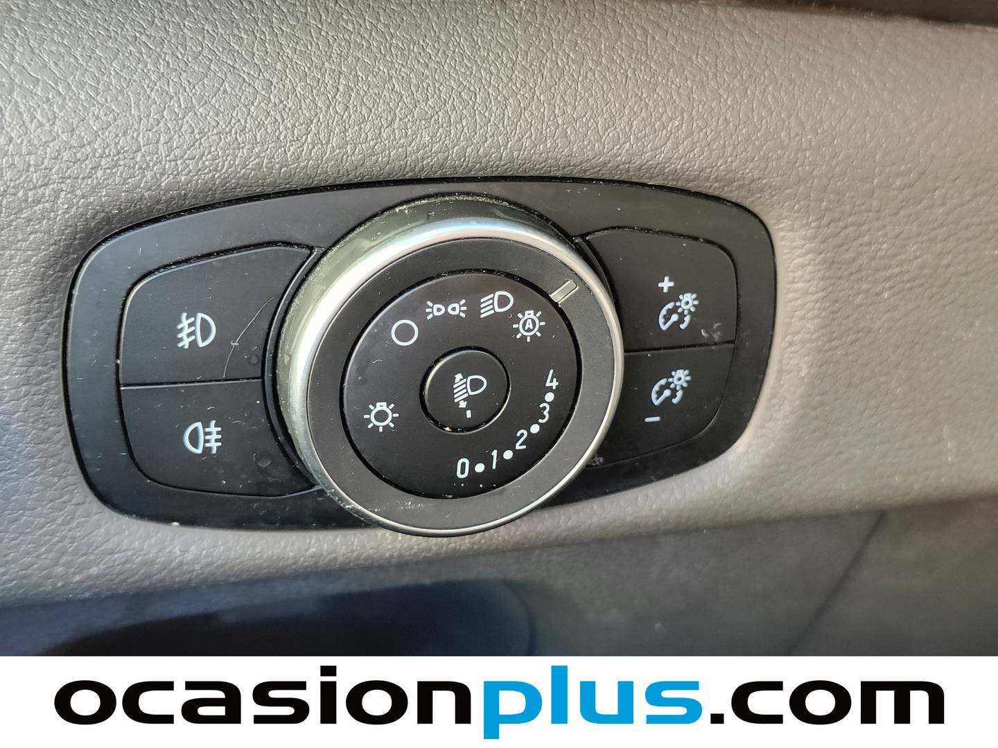 Equipamiento del Ford Transit Ford Transit Furgon 350 MHEV L3H2 Trend (130 CV)