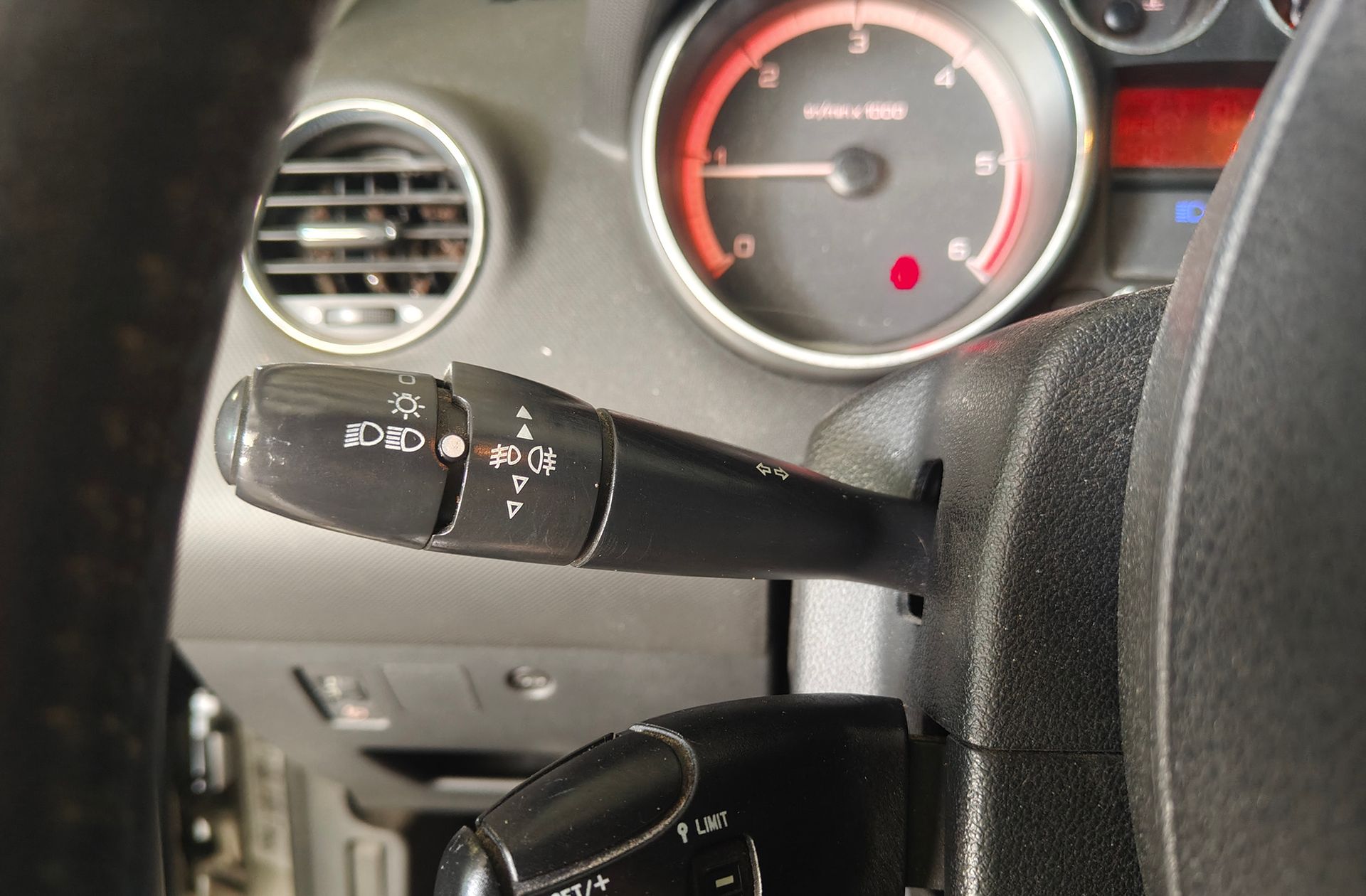 Peugeot 308 1.6 HDi FAP Sport - foto 21