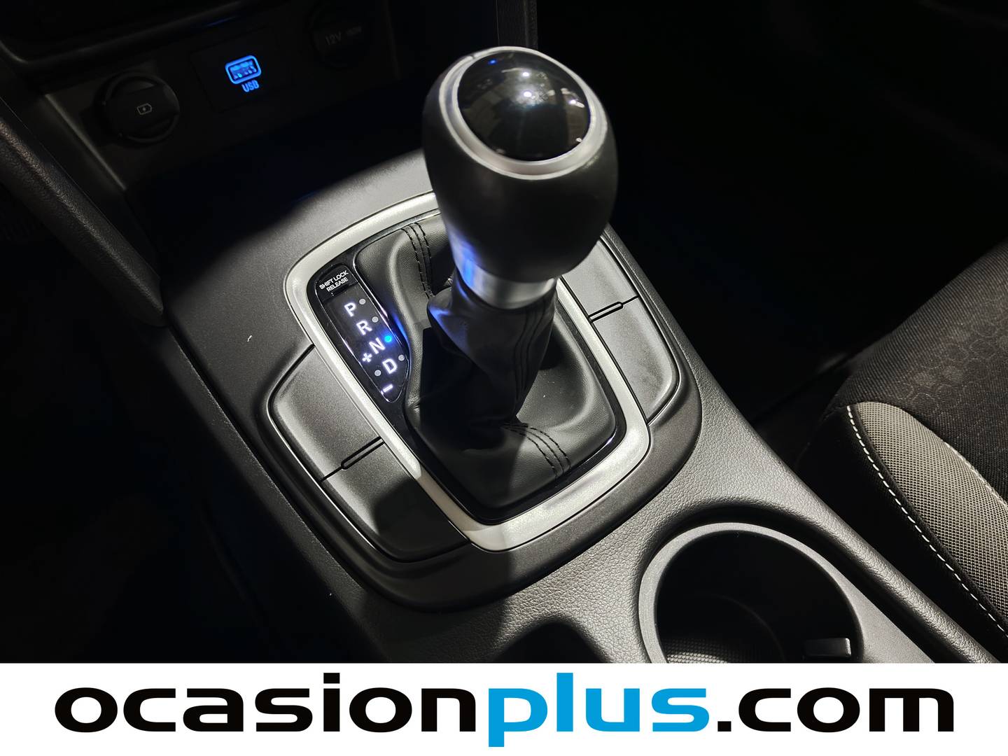 Foto Hyundai Kona Hyundai Kona 1.6 GDI HEV Klass DT (141 CV)